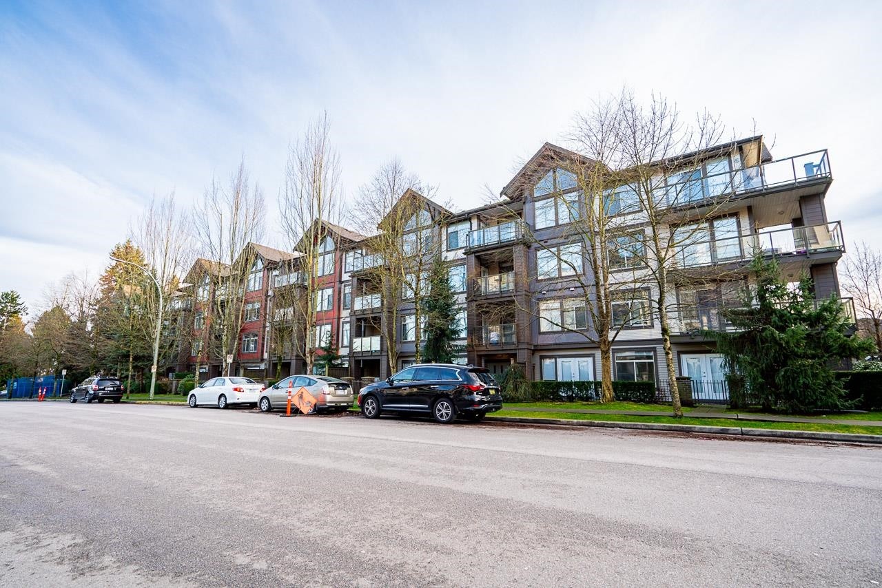 202-15388 101 Avenue, Surrey, BC