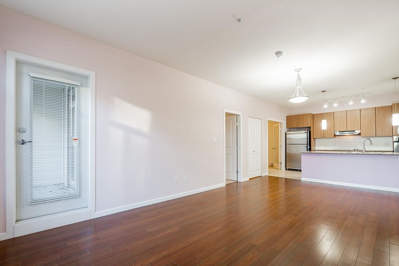 202-15388 101 Avenue, Surrey, BC