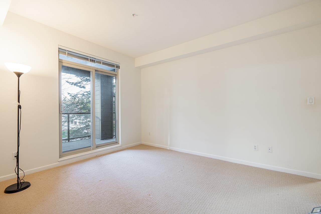 202-15388 101 Avenue, Surrey, BC