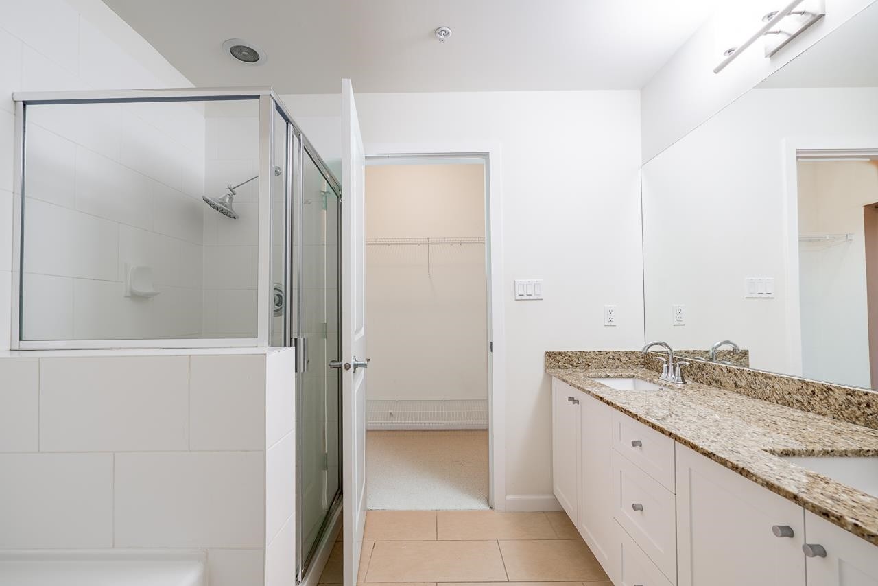 202-15388 101 Avenue, Surrey, BC