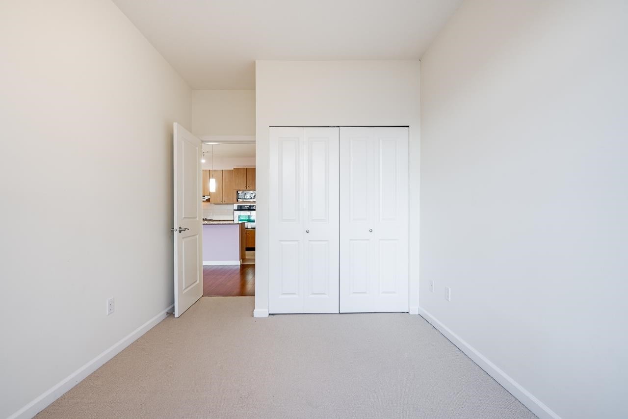 202-15388 101 Avenue, Surrey, BC