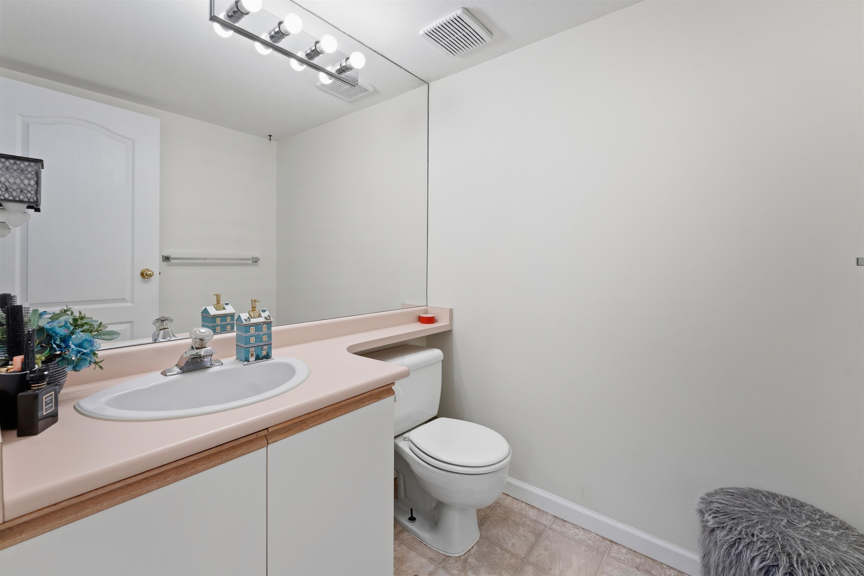 51-15840 84 Avenue, Surrey, BC