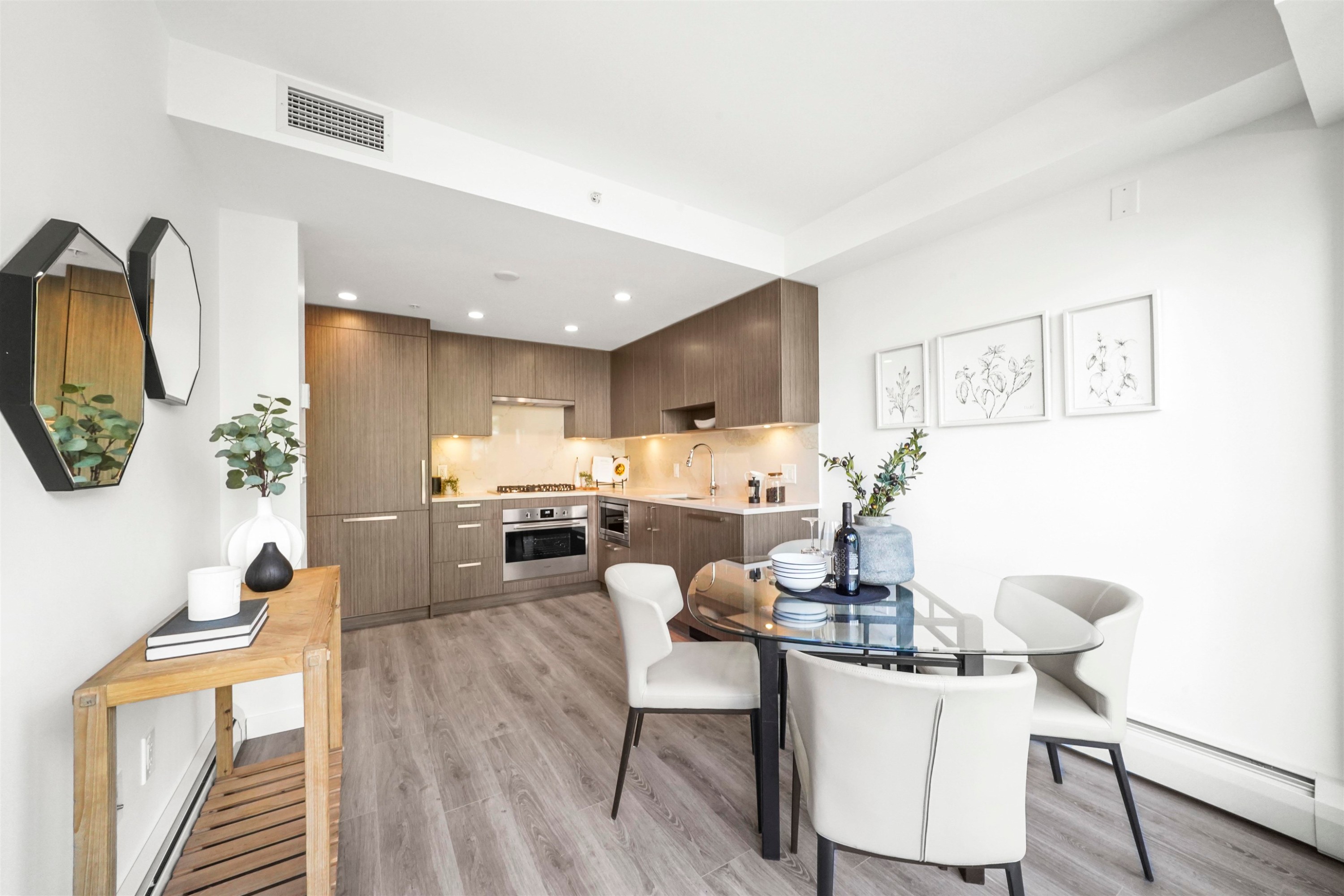 8-13350 Central Avenue, Surrey, BC