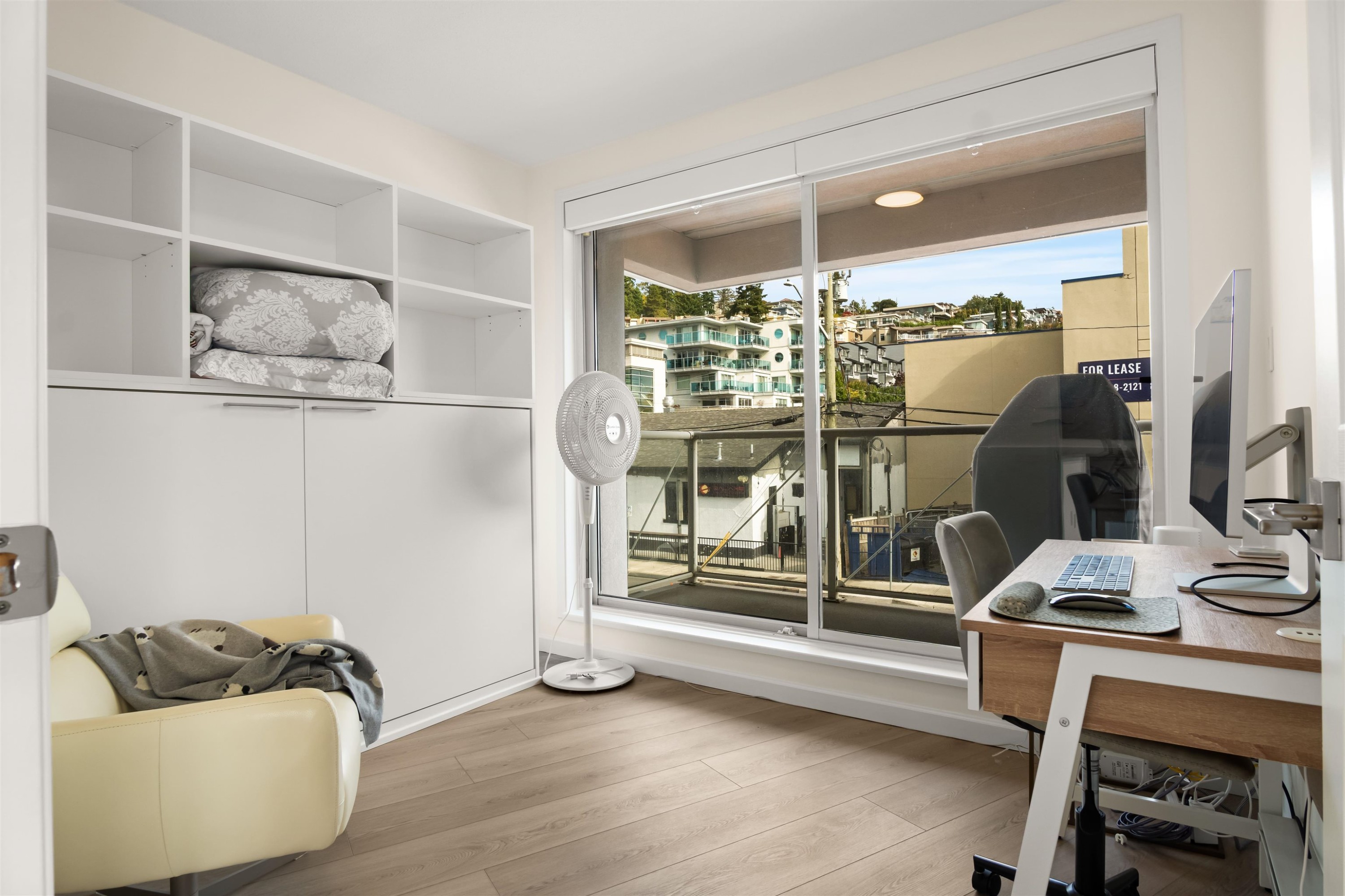 206-1119 Vidal Street, White Rock, BC