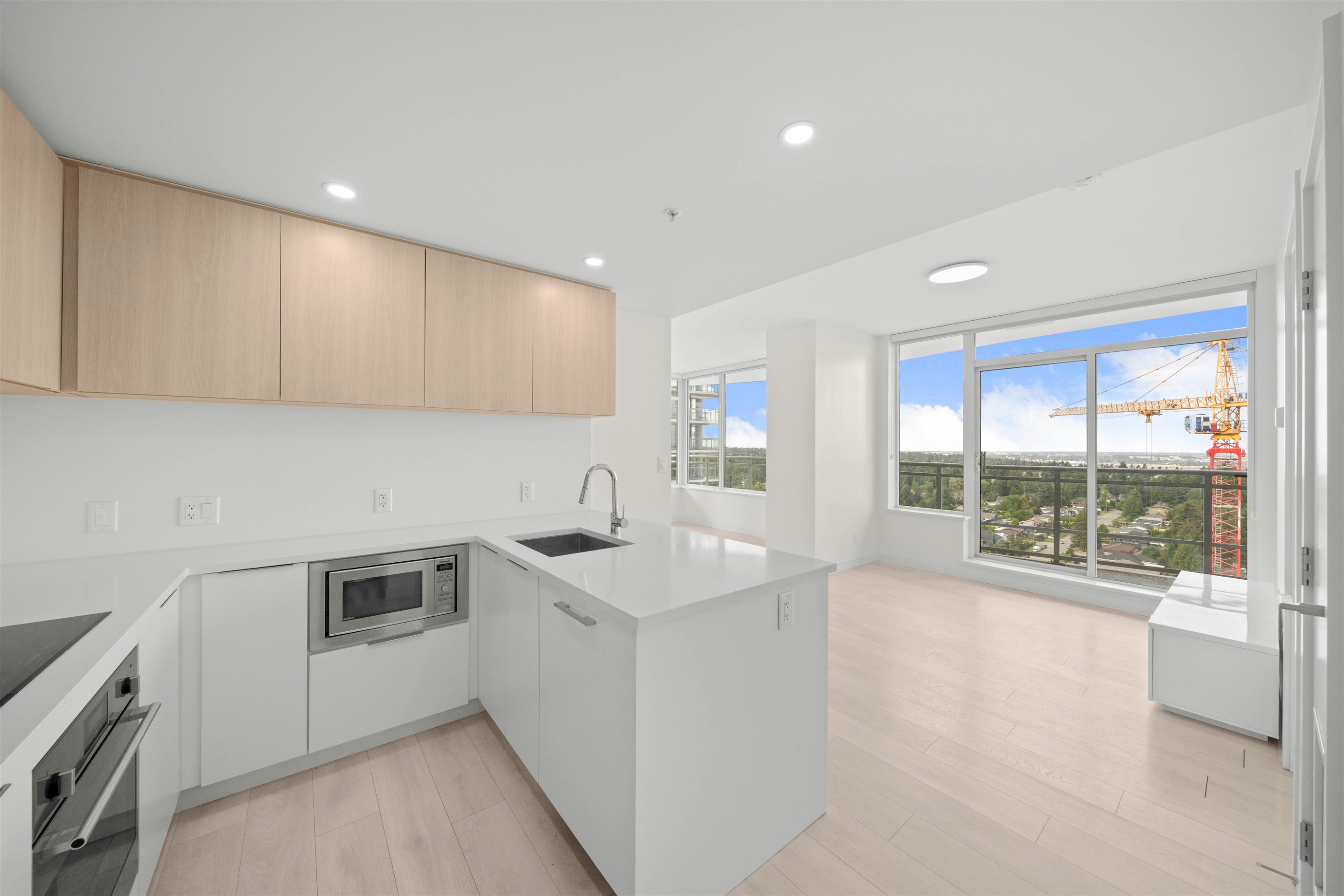 2108-13318 104 Avenue, Surrey, BC