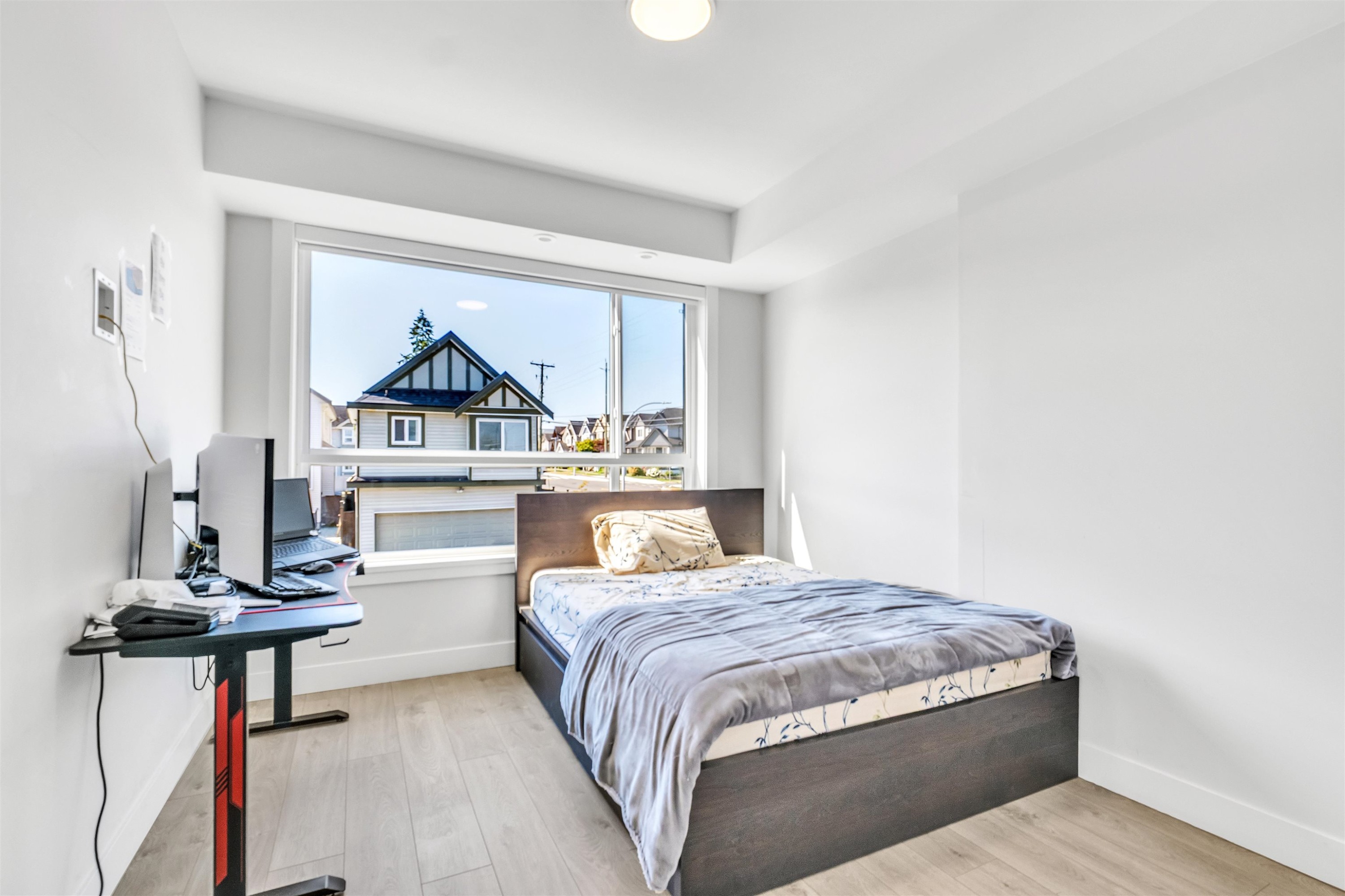 212-14818 60 Avenue, Surrey, BC