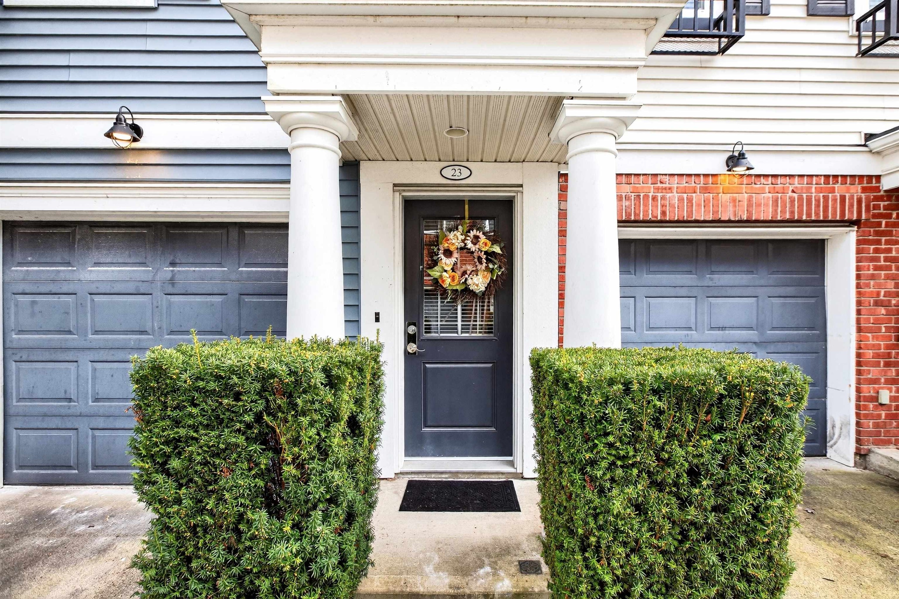 23-18983 72A Avenue, Surrey, BC