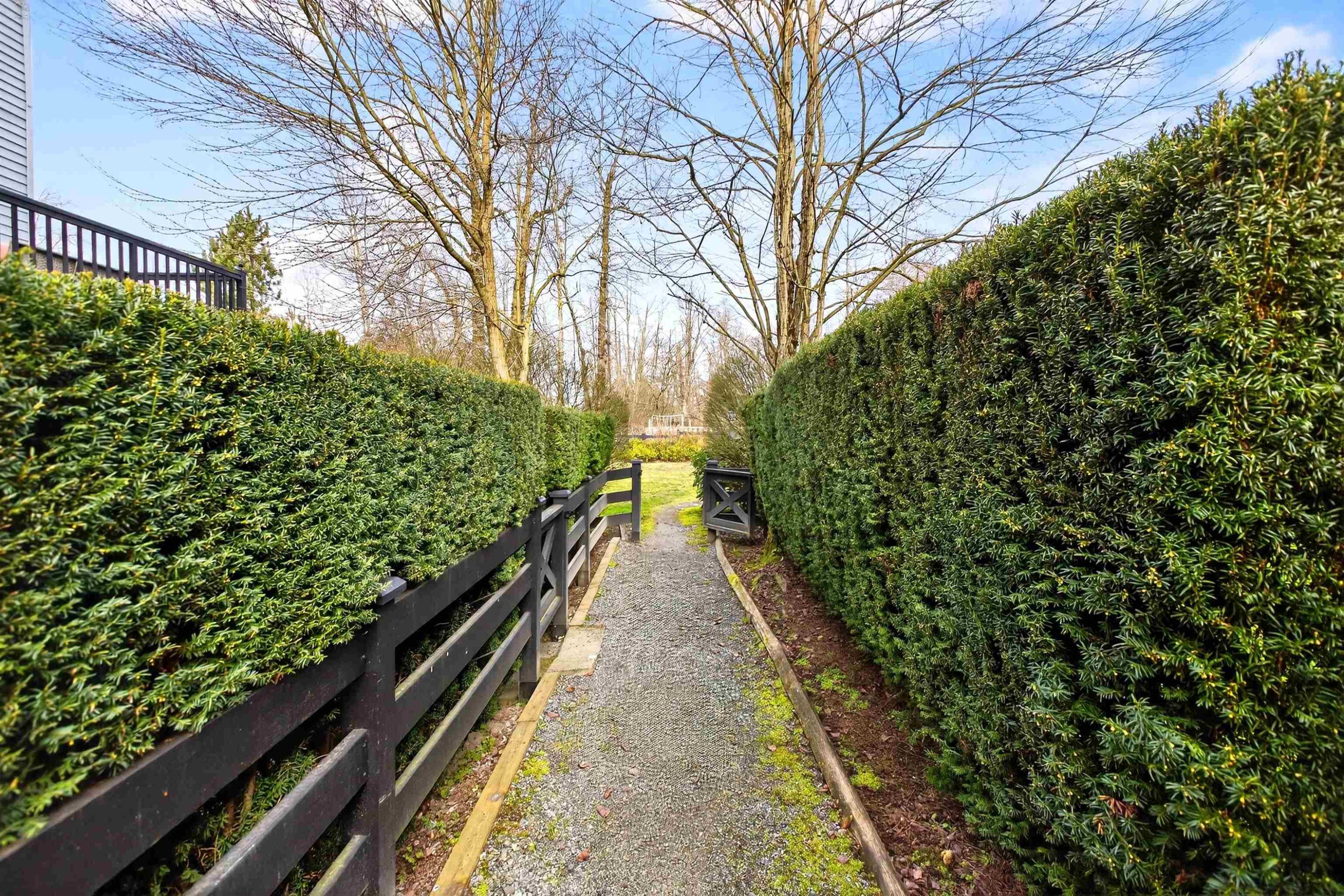 23-18983 72A Avenue, Surrey, BC