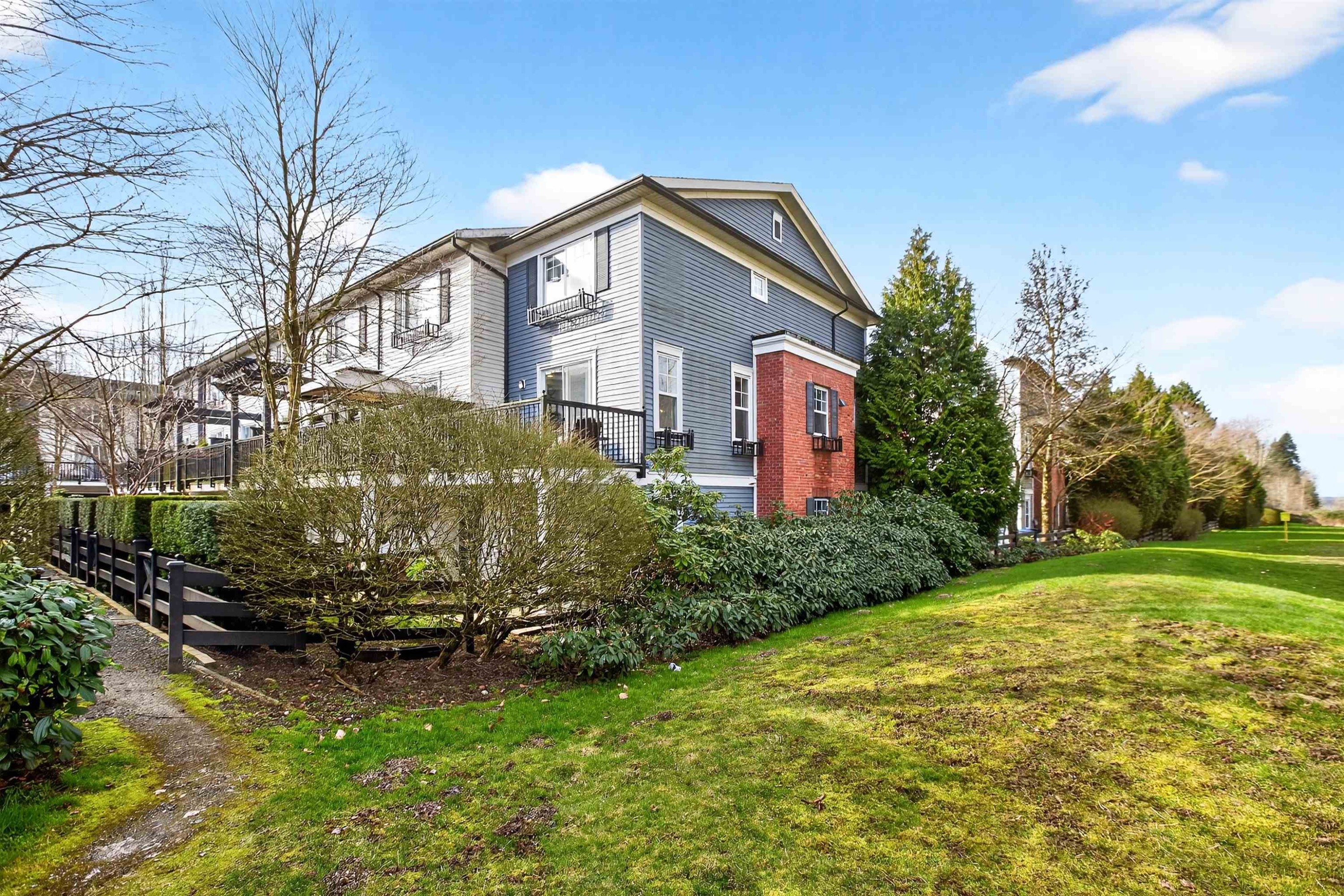 23-18983 72A Avenue, Surrey, BC