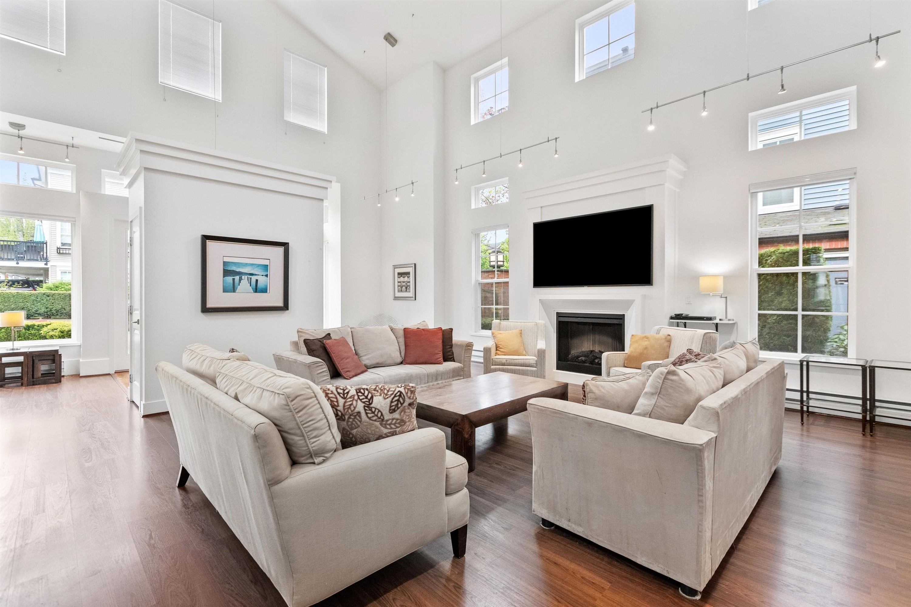 23-18983 72A Avenue, Surrey, BC