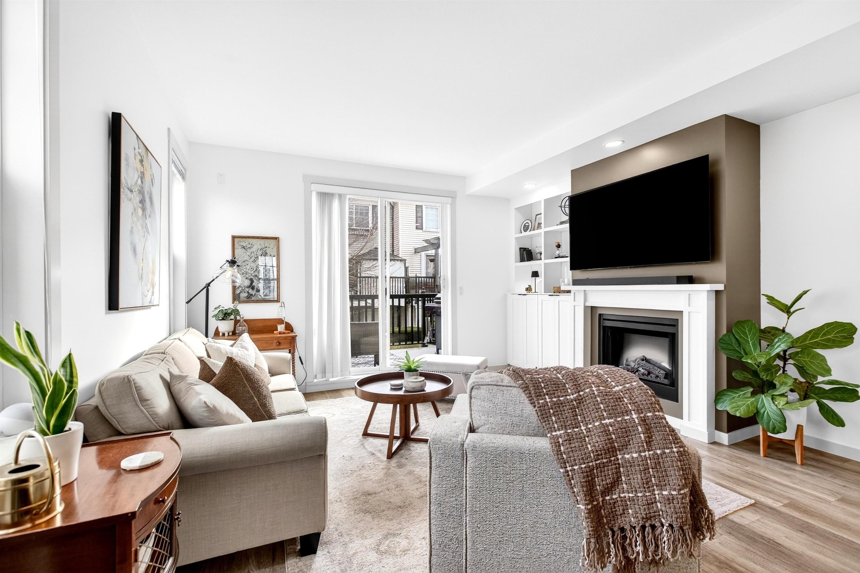 23-18983 72A Avenue, Surrey, BC