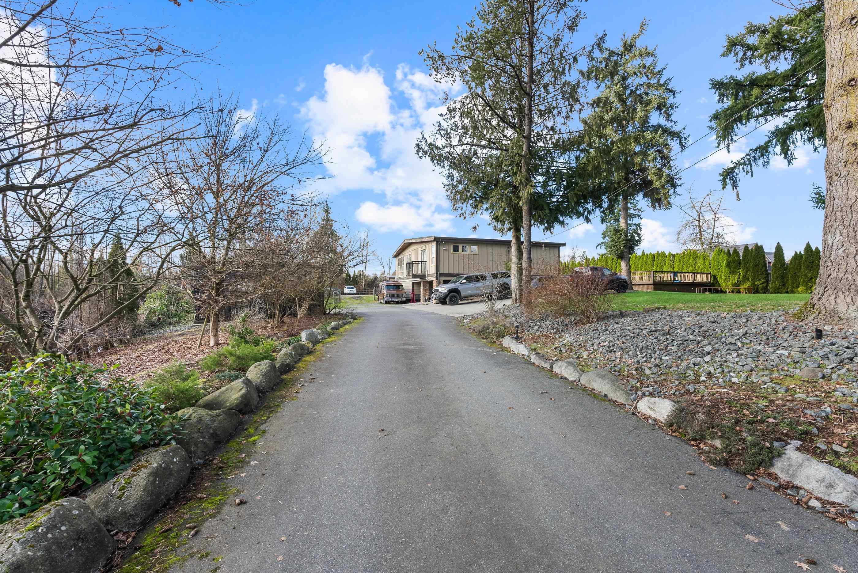 9729 216 Street, Langley, BC