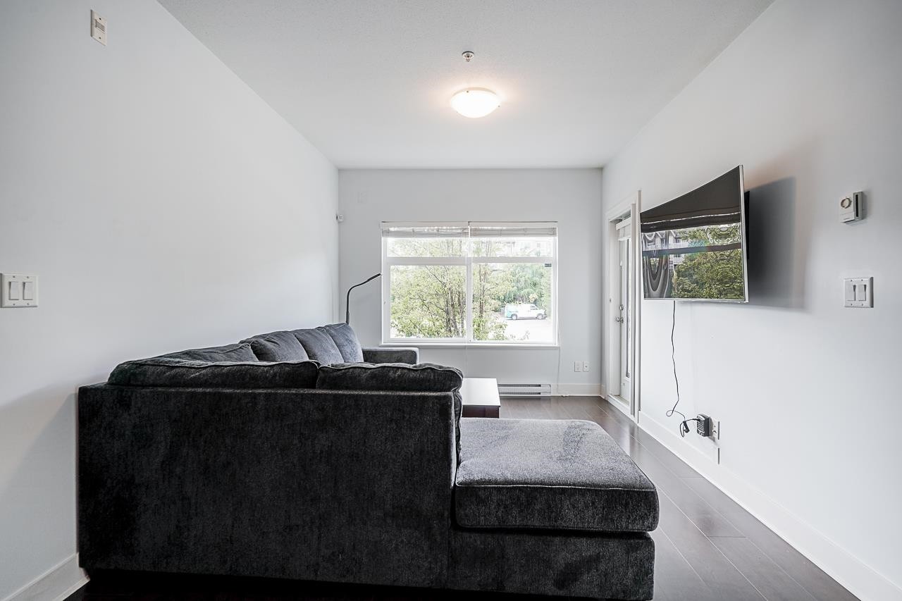 316-6480 195A Street, Surrey, BC