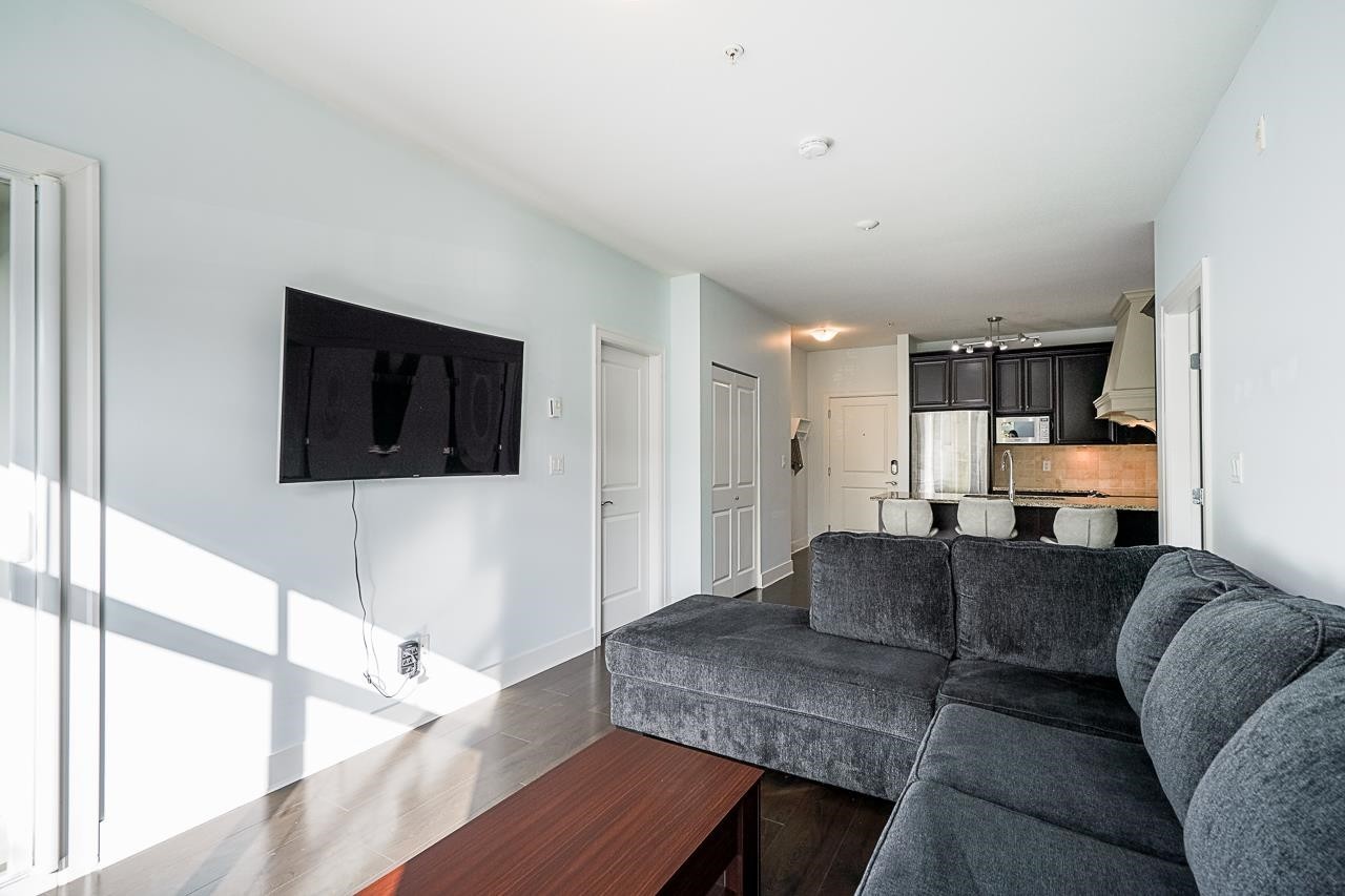 316-6480 195A Street, Surrey, BC