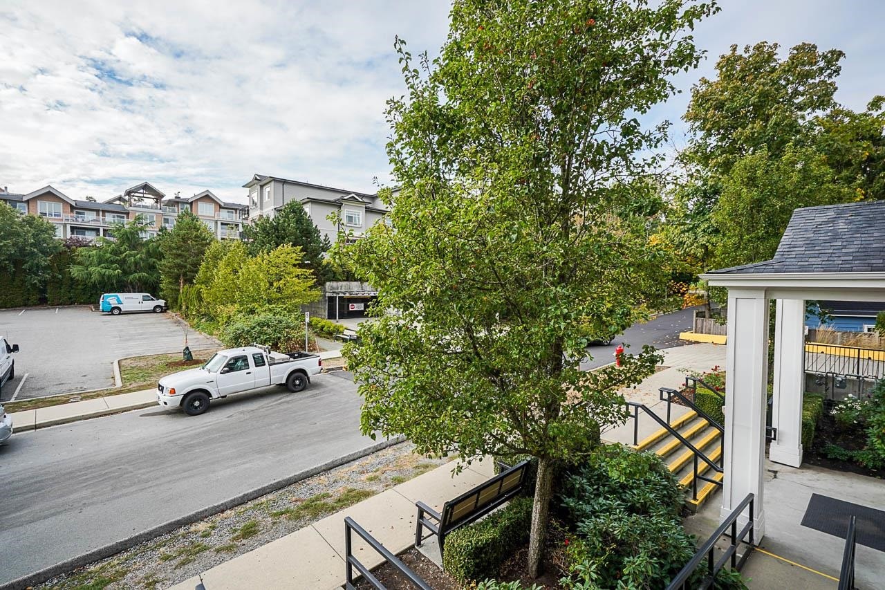 316-6480 195A Street, Surrey, BC