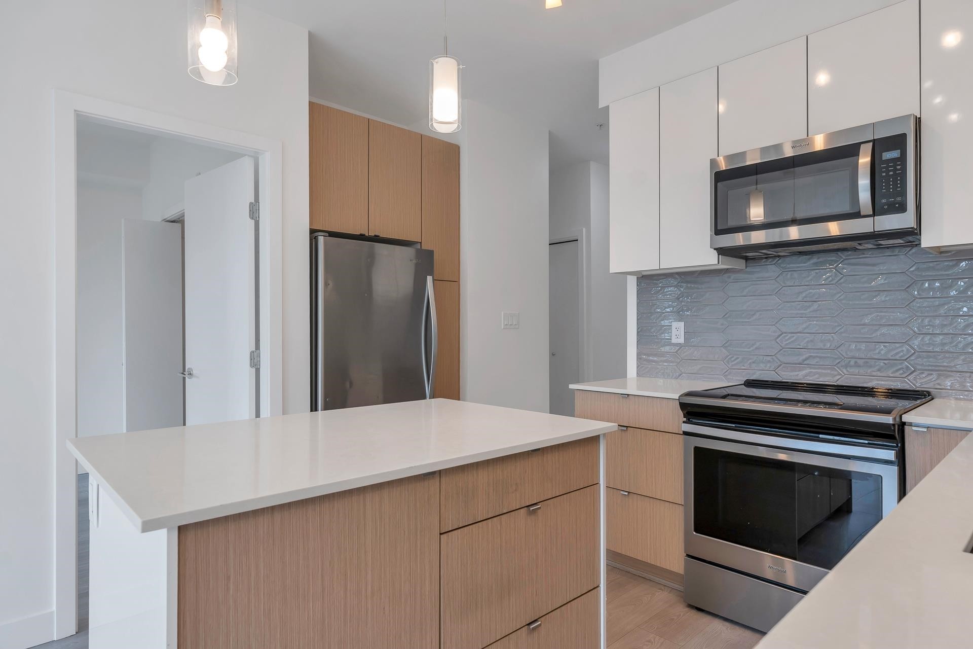 204-19567 64 Avenue, Surrey, BC