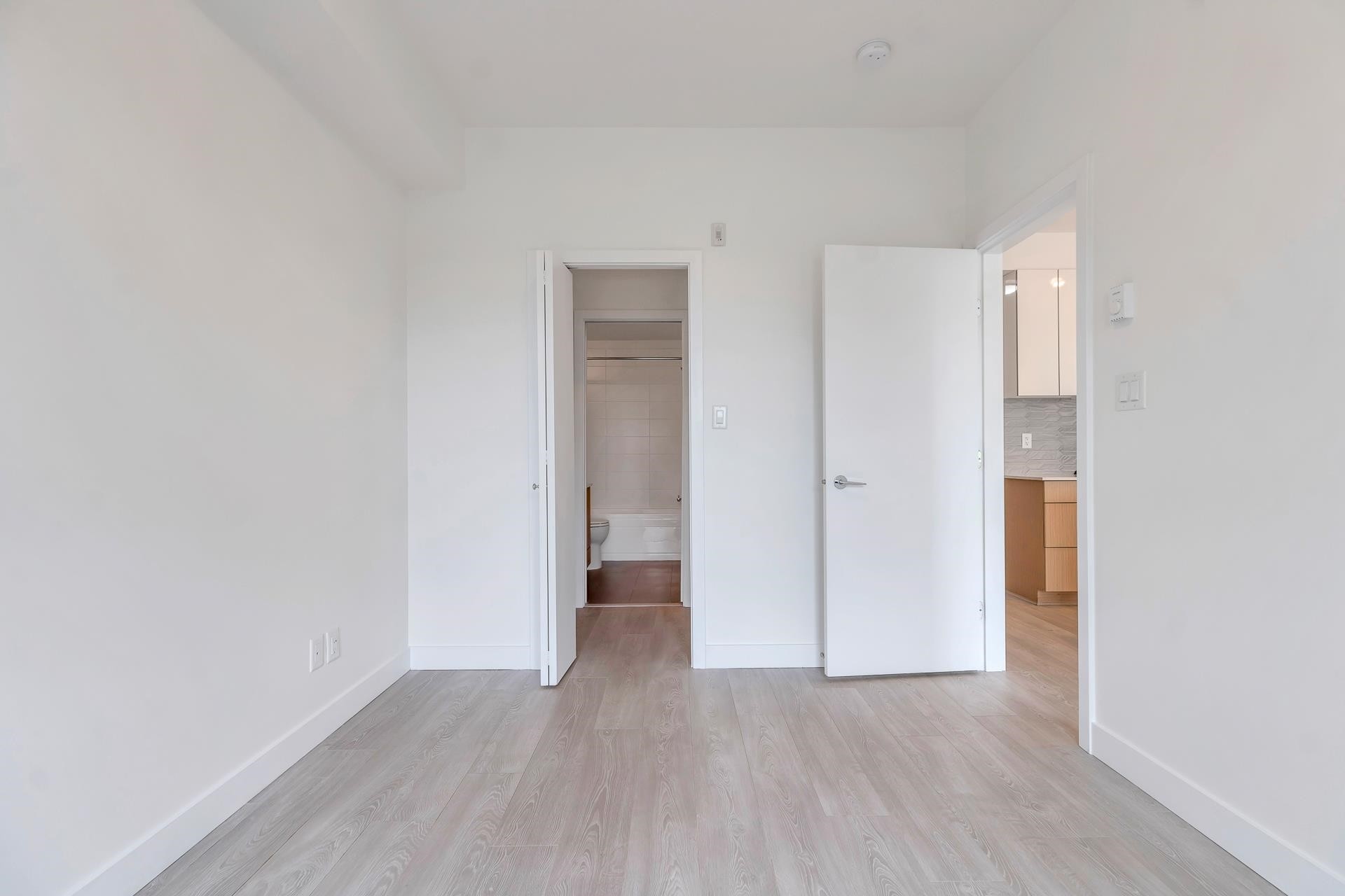 204-19567 64 Avenue, Surrey, BC