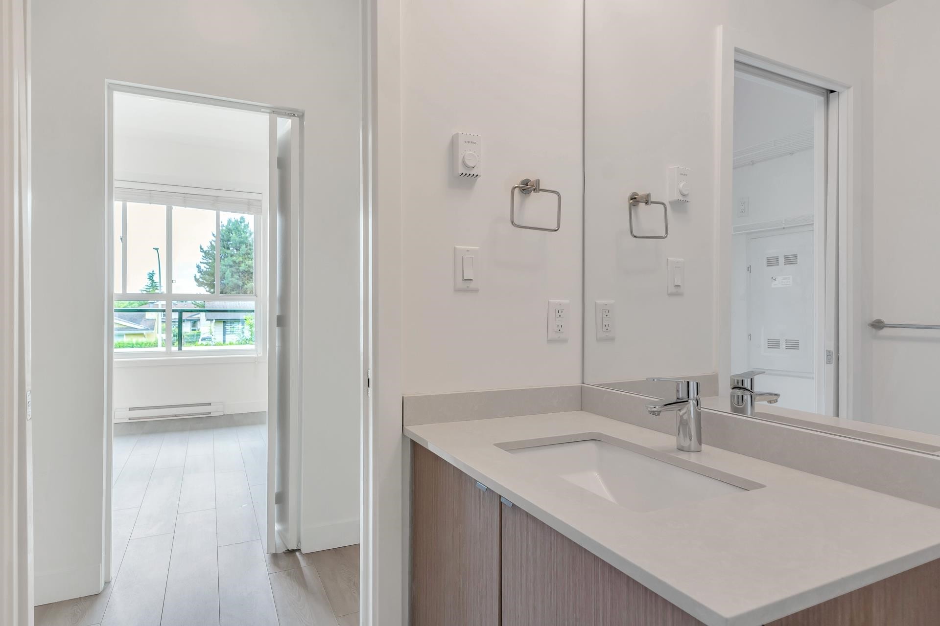 204-19567 64 Avenue, Surrey, BC