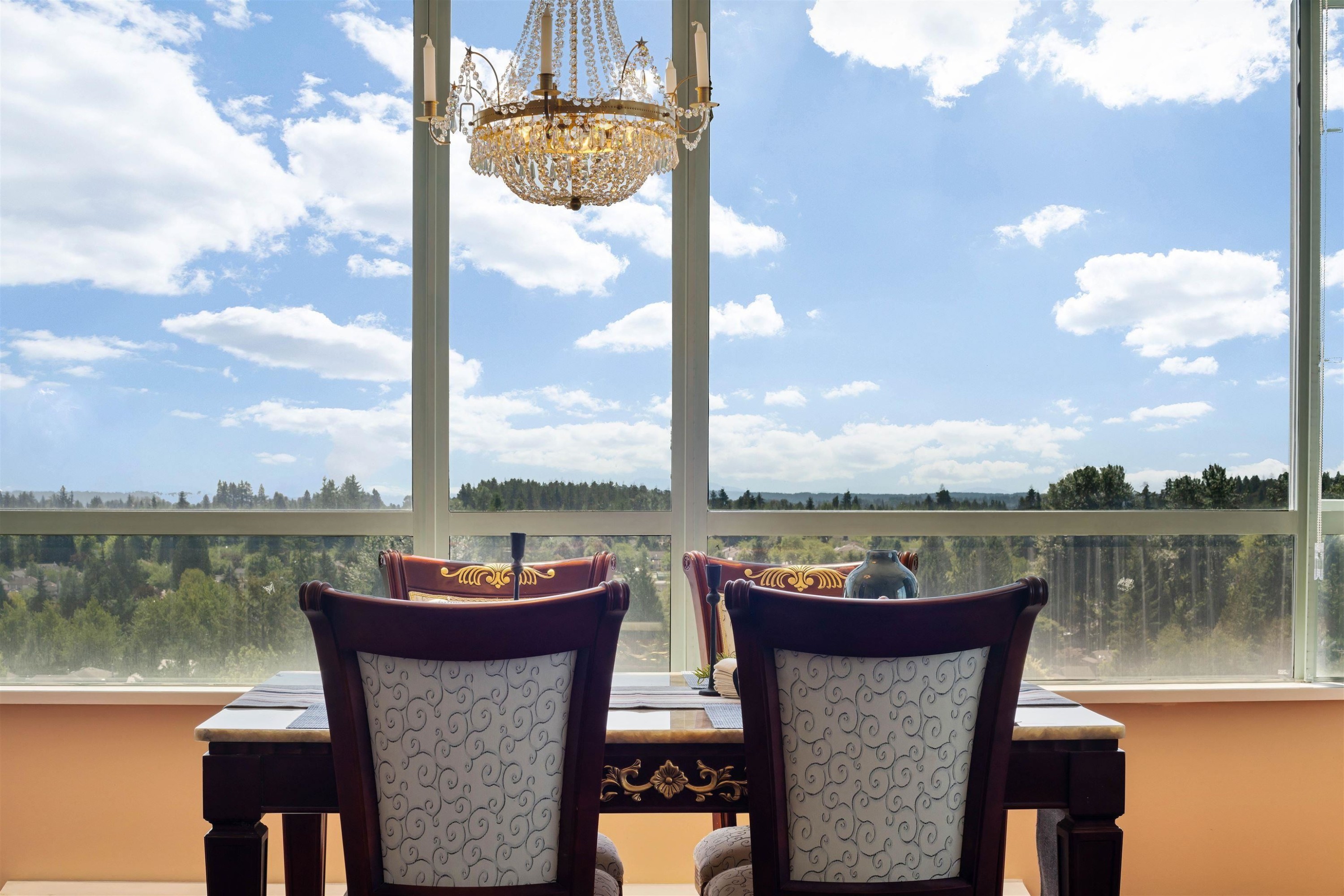 1605-15030 101 Avenue, Surrey, BC