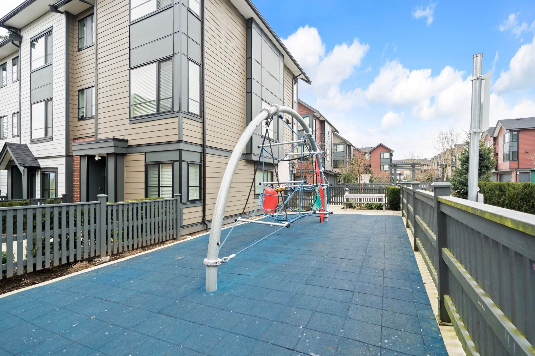 37-19897 75A Avenue, Langley, BC