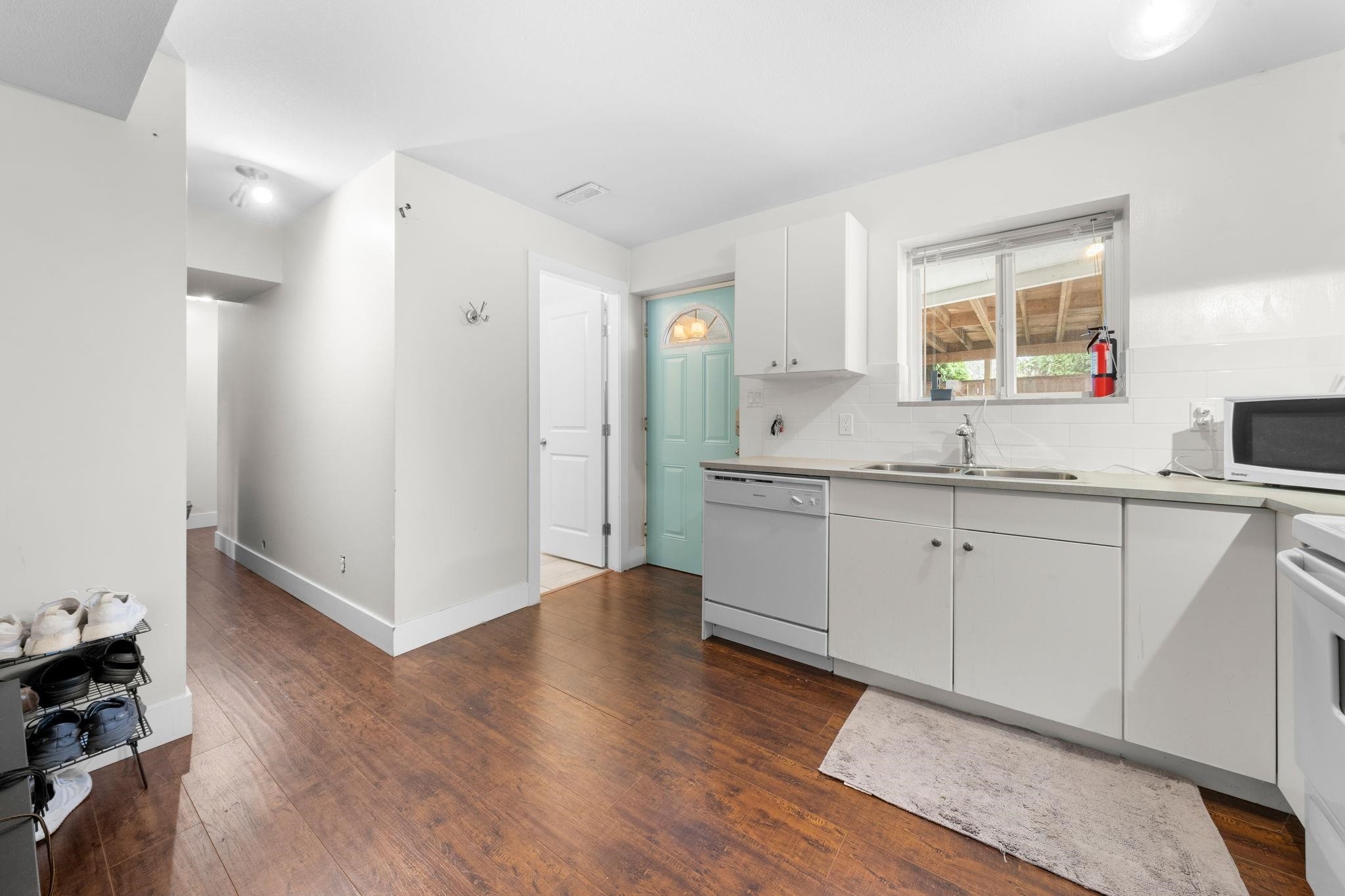 1276 Kent Street, White Rock, BC