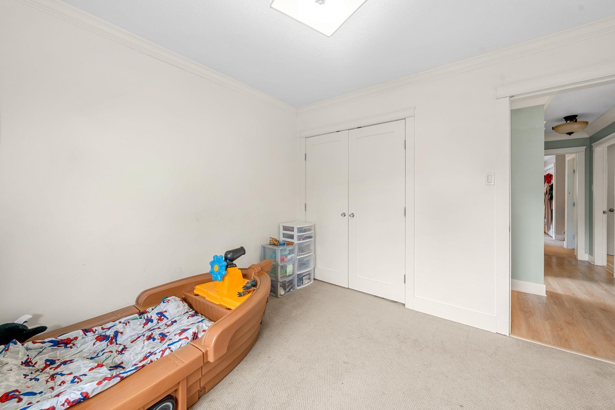 1276 Kent Street, White Rock, BC