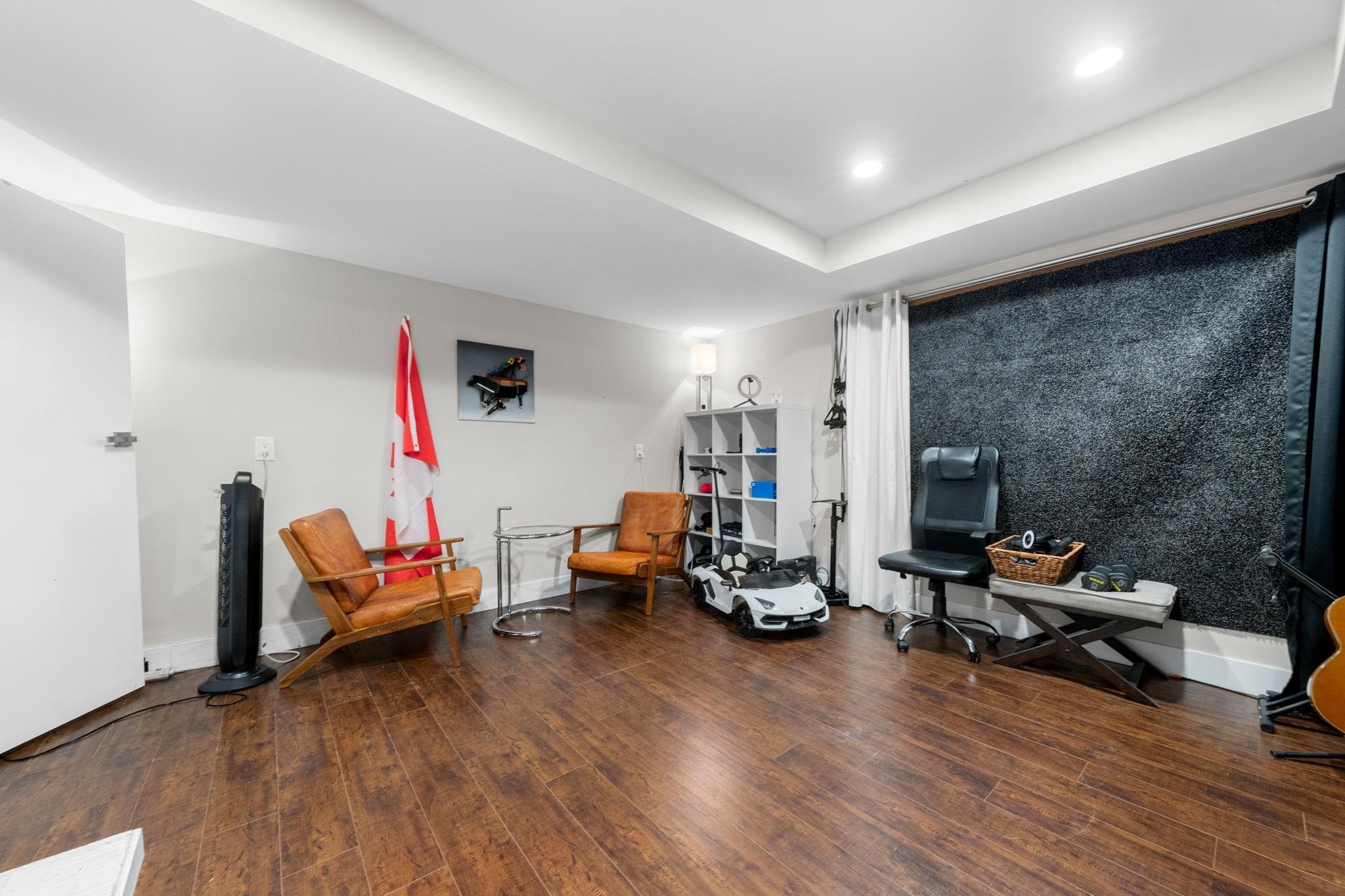 1276 Kent Street, White Rock, BC