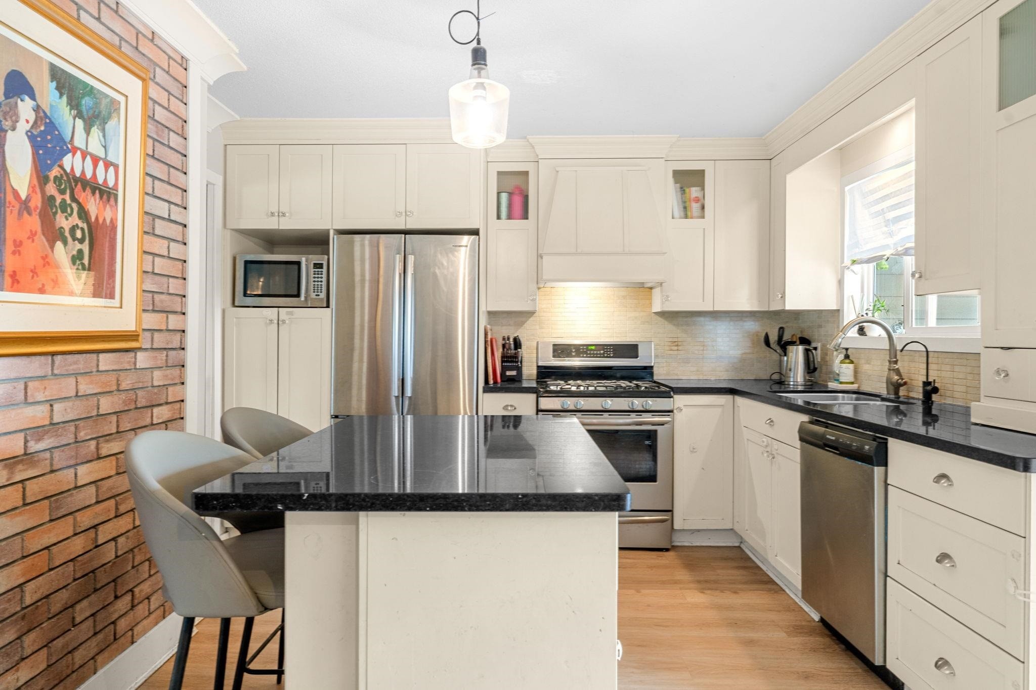 1276 Kent Street, White Rock, BC