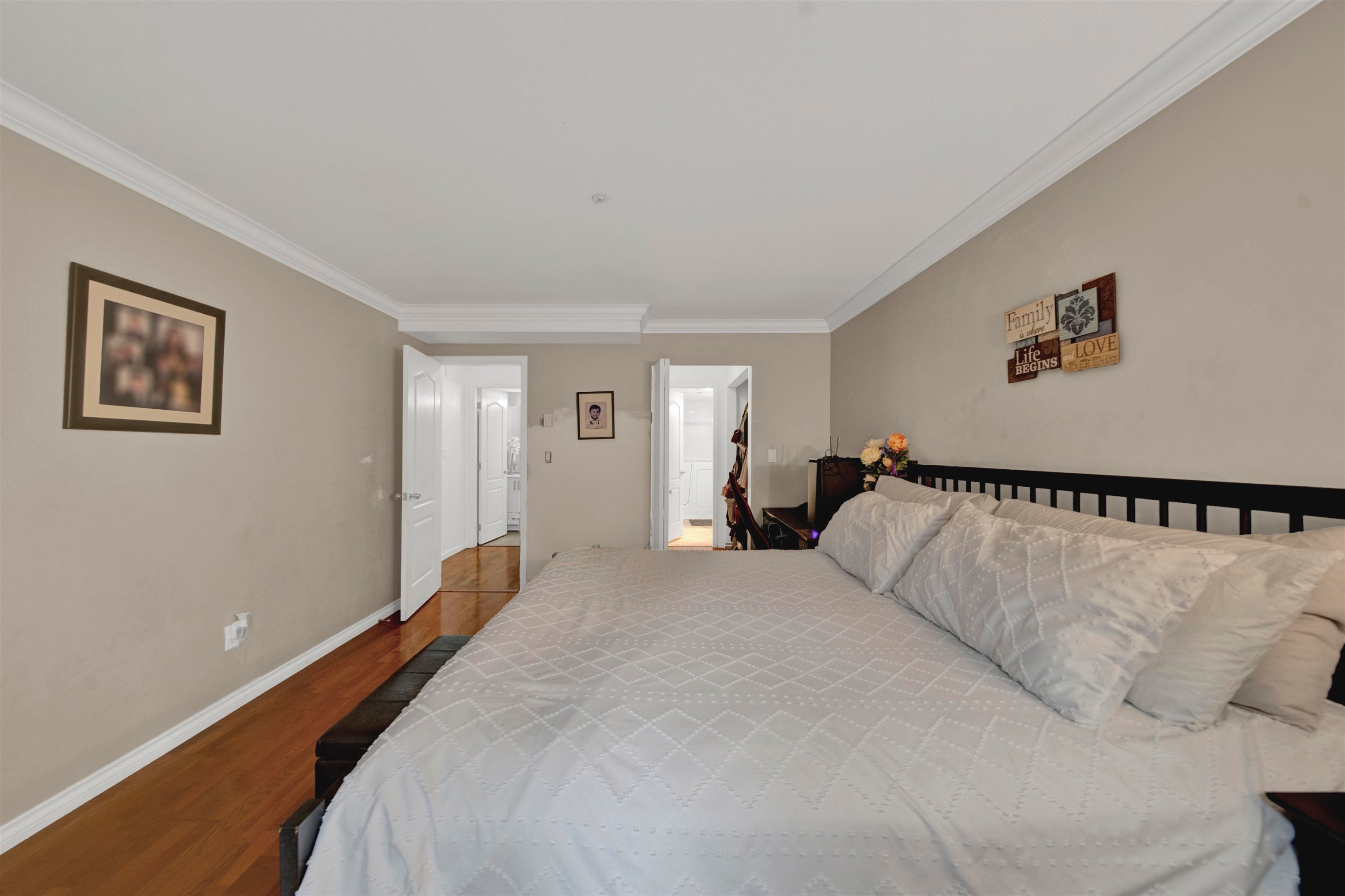 215-9626 148 Street, Surrey, BC