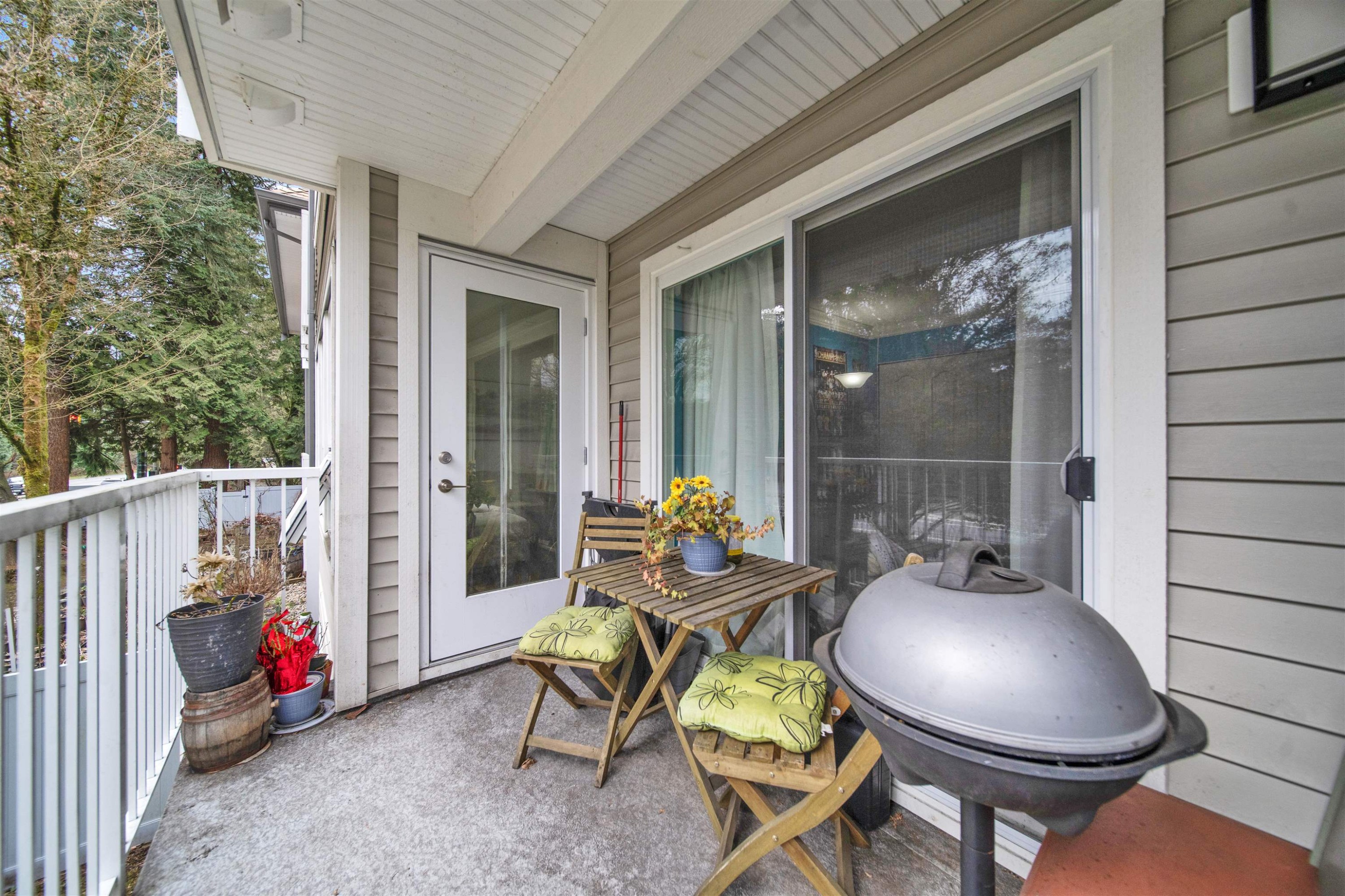 215-9626 148 Street, Surrey, BC