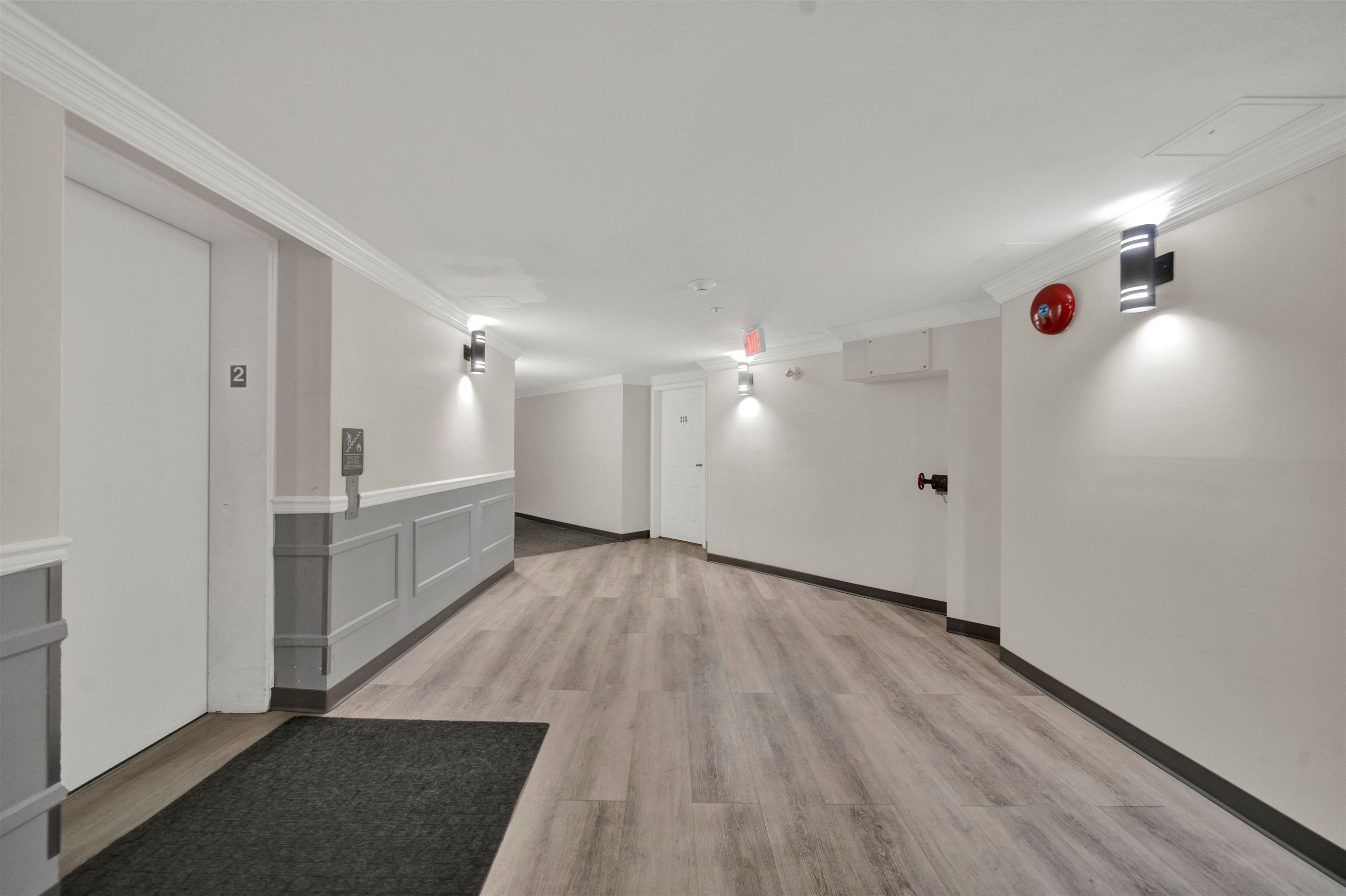 215-9626 148 Street, Surrey, BC