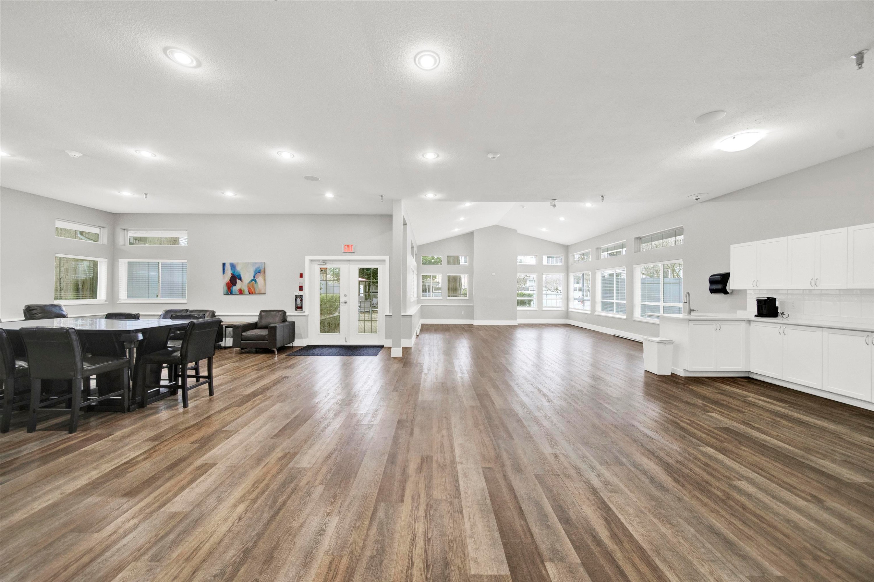 215-9626 148 Street, Surrey, BC