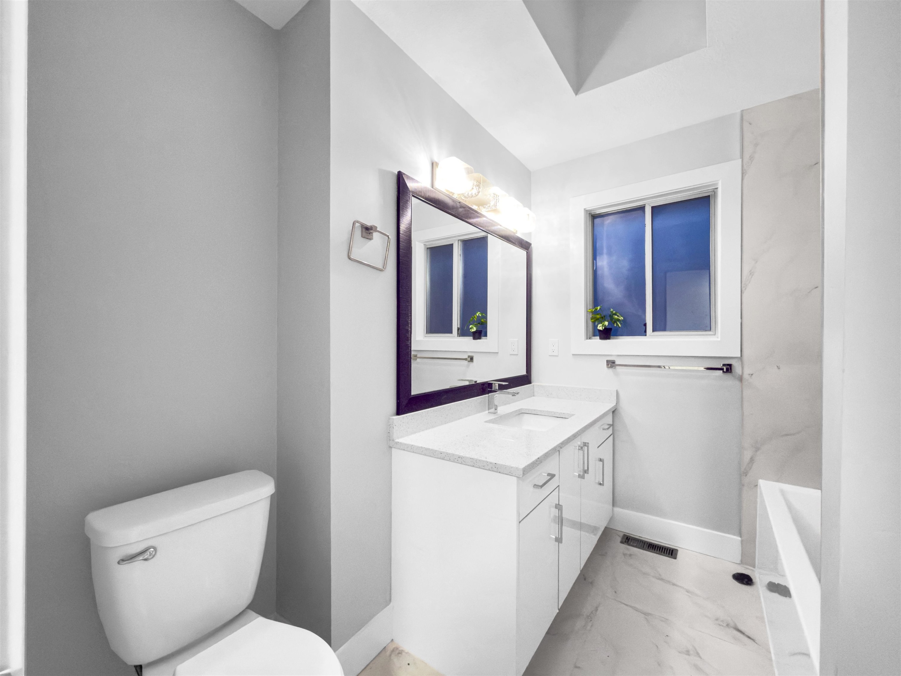 15335 111 Avenue, Surrey, BC