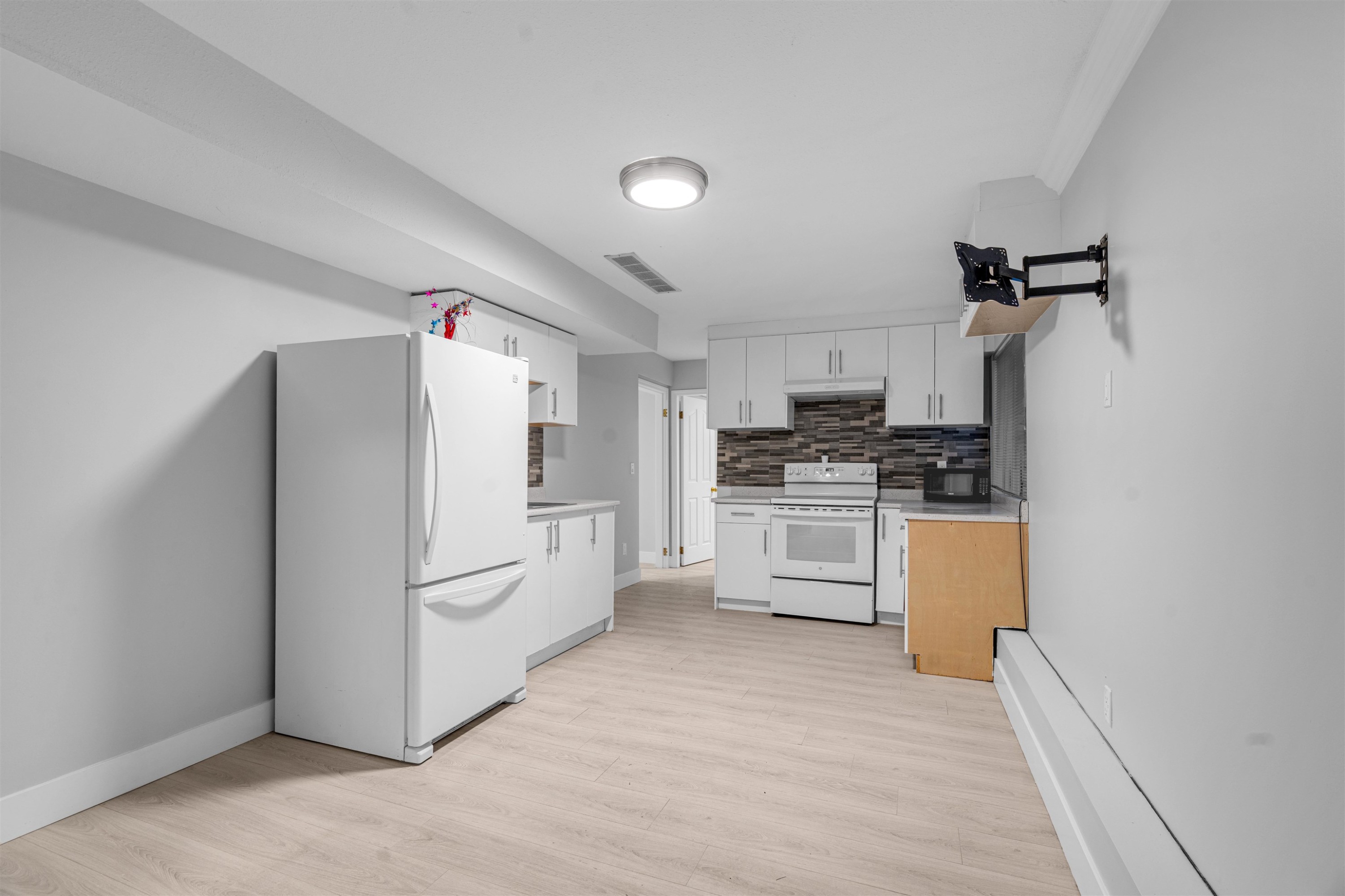 15335 111 Avenue, Surrey, BC