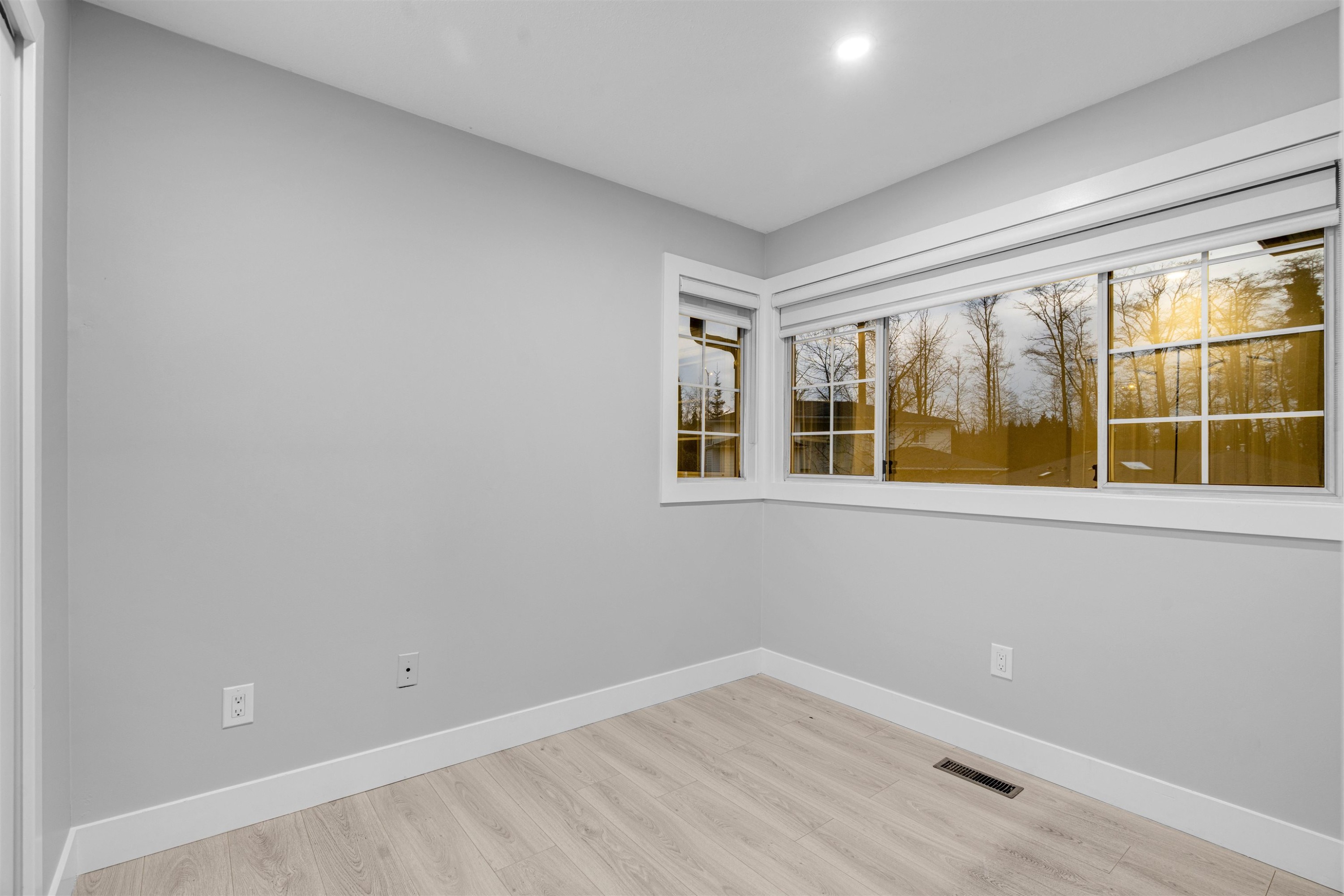 15335 111 Avenue, Surrey, BC