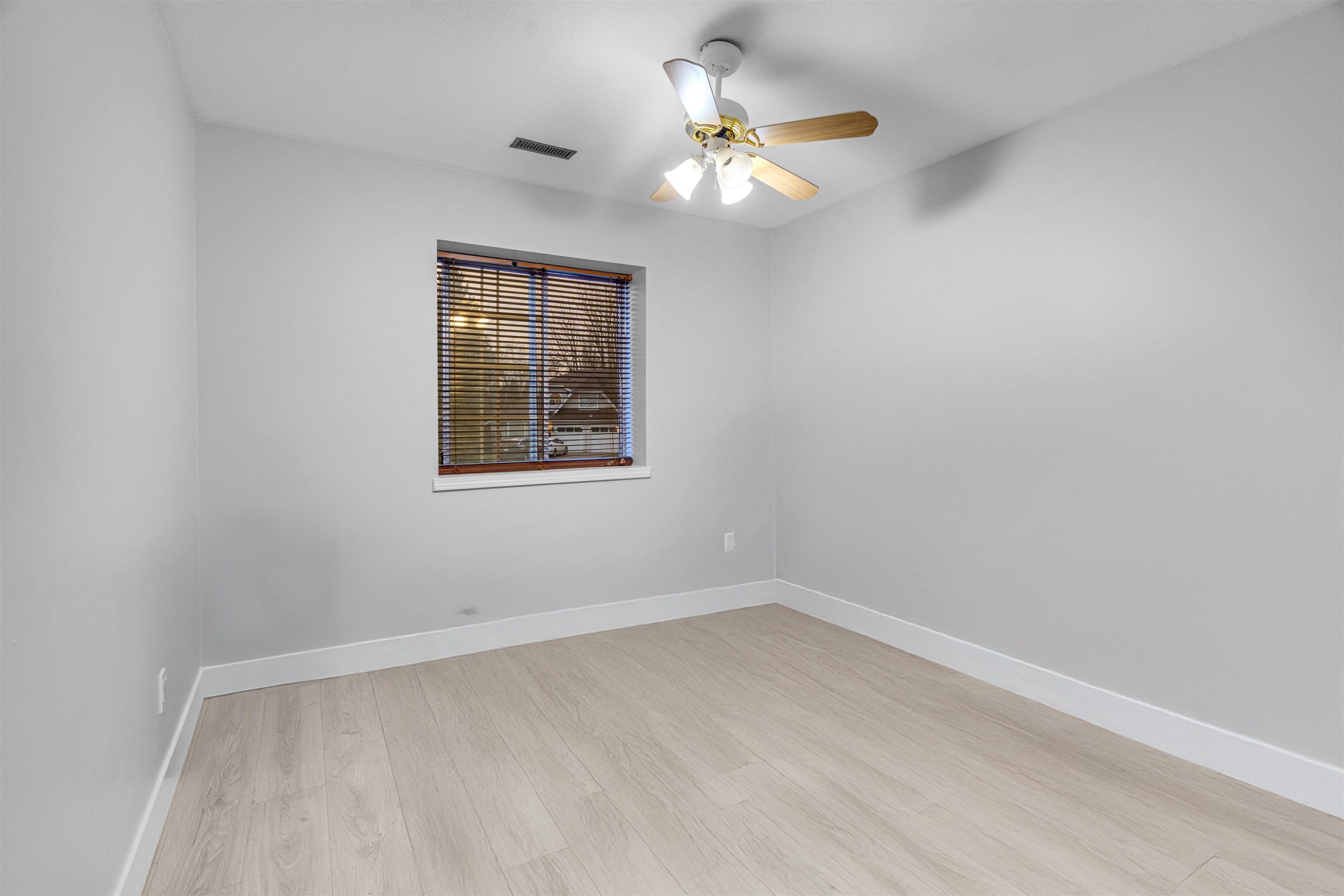 15335 111 Avenue, Surrey, BC