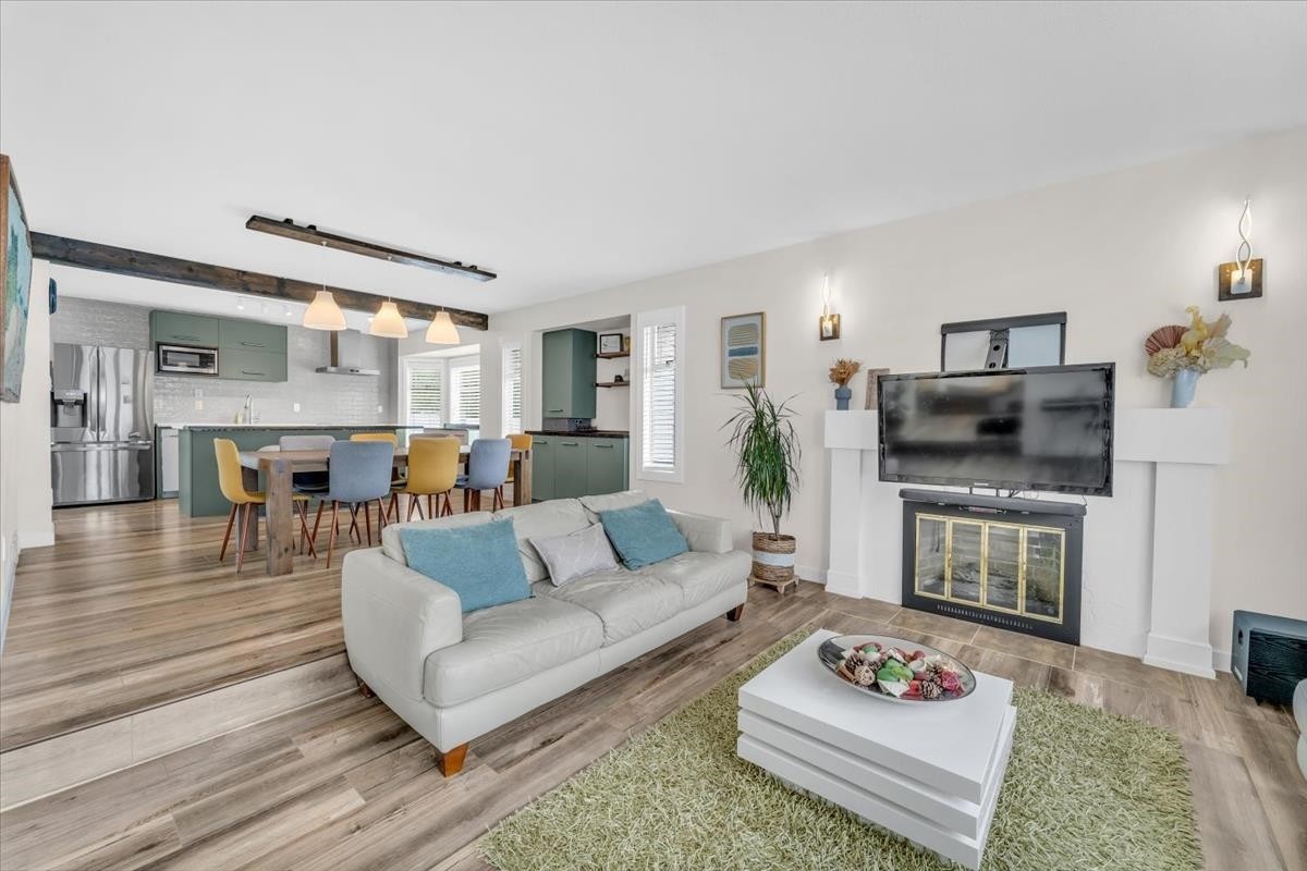 10552 Woodglen Close, Surrey, BC