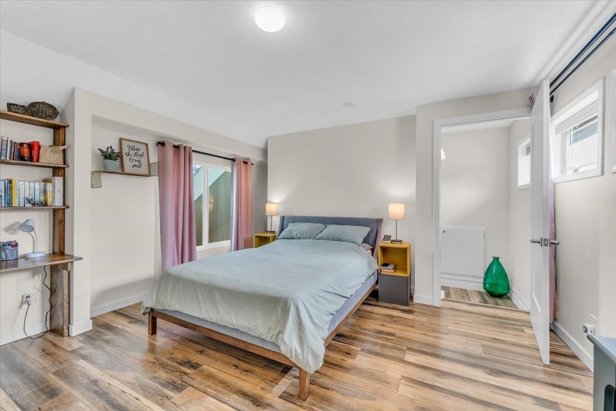 10552 Woodglen Close, Surrey, BC