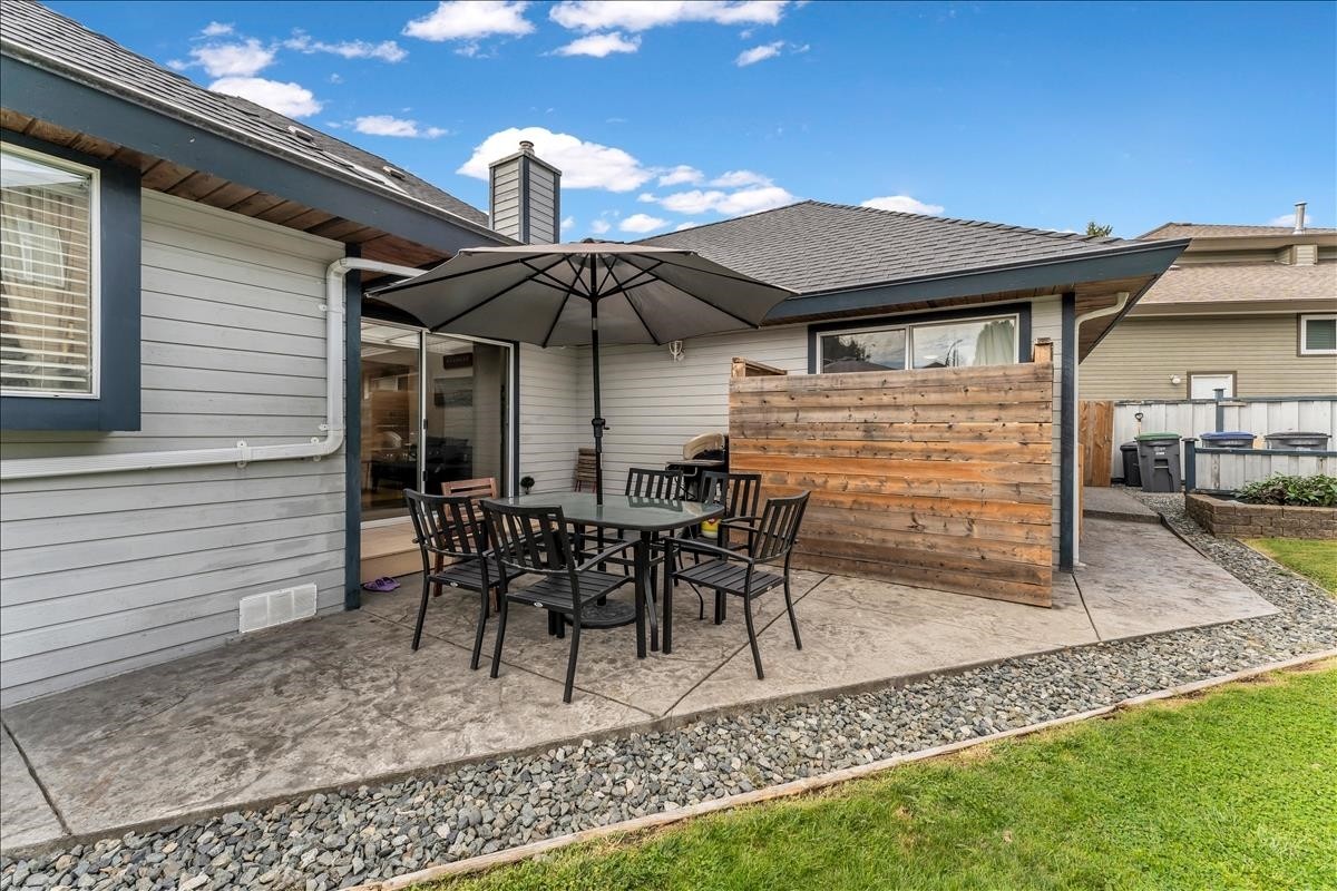 10552 Woodglen Close, Surrey, BC