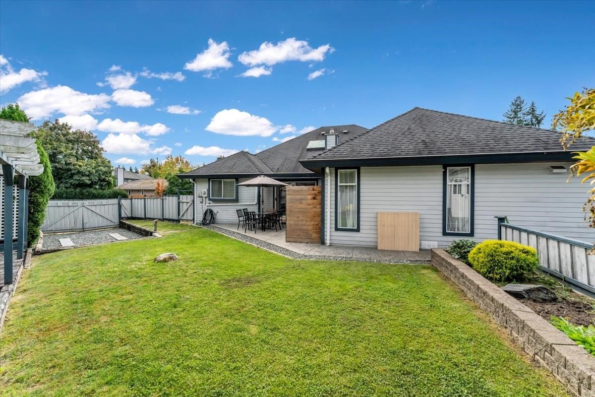 10552 Woodglen Close, Surrey, BC