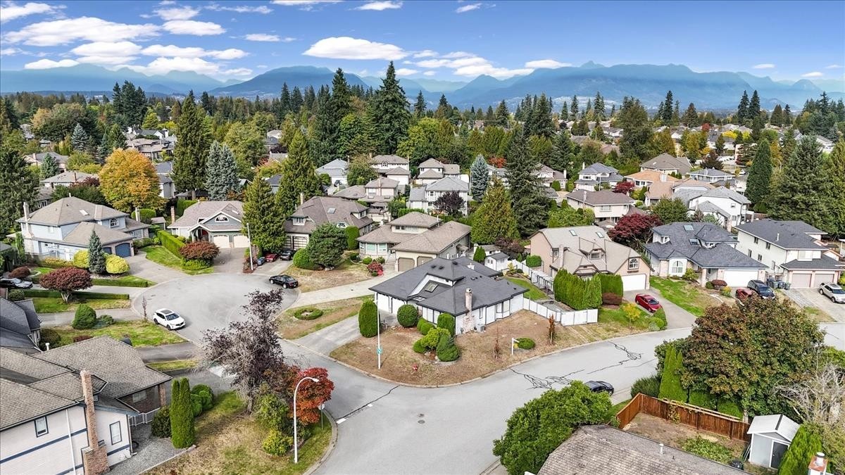 10552 Woodglen Close, Surrey, BC