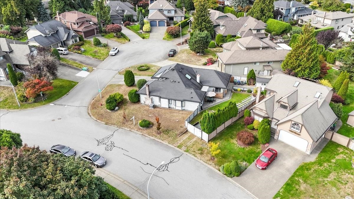 10552 Woodglen Close, Surrey, BC