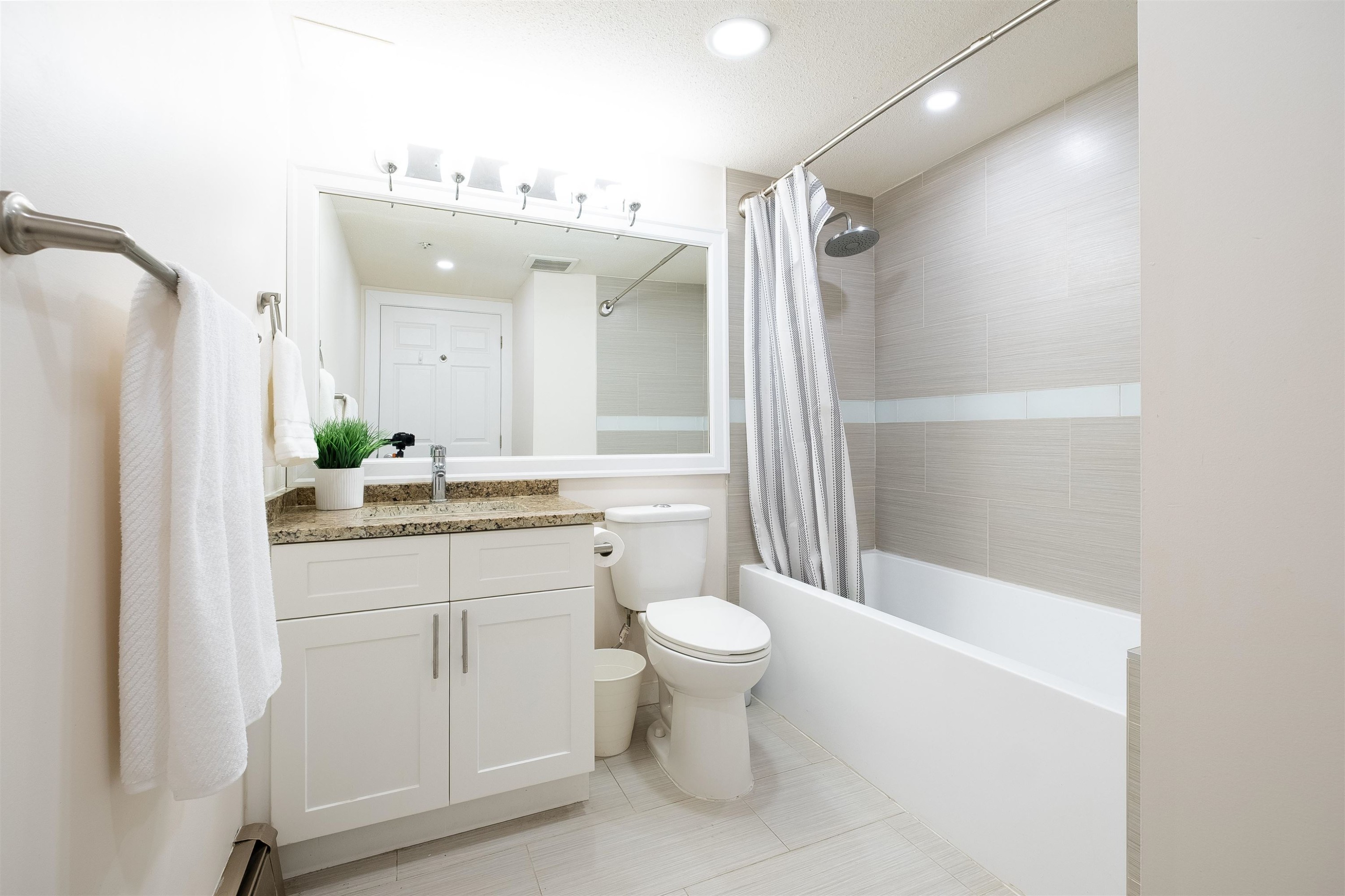 108-15233 Pacific Avenue, White Rock, BC