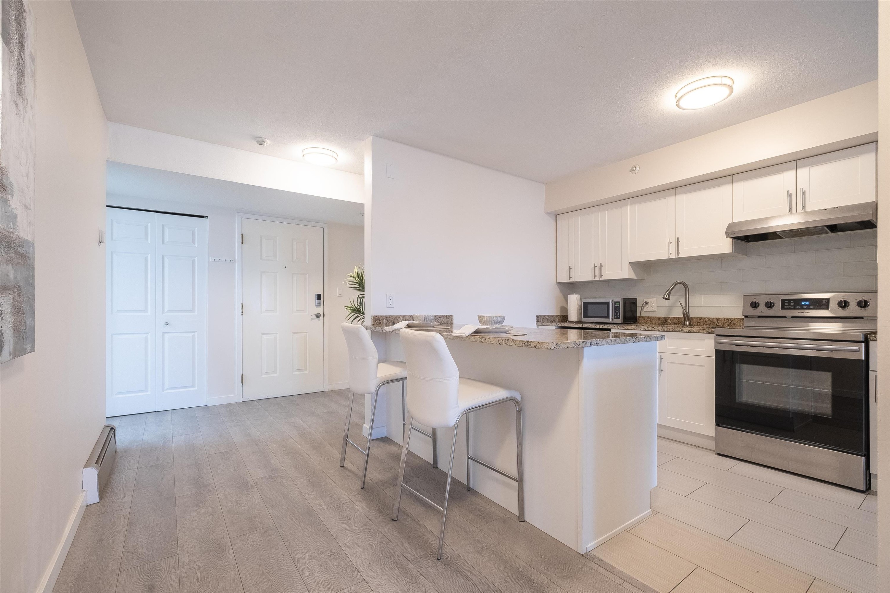 108-15233 Pacific Avenue, White Rock, BC