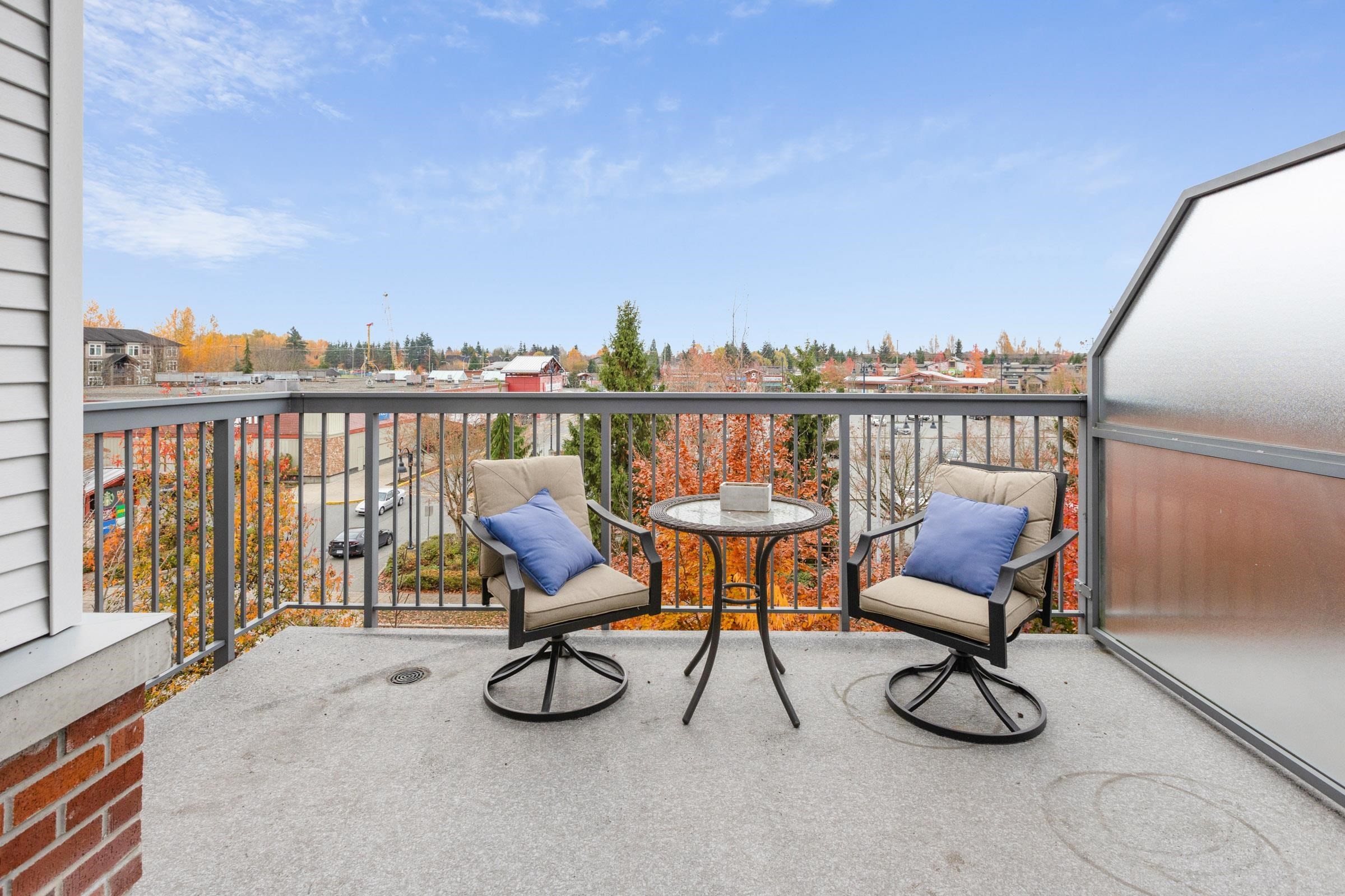 401-18755 68 Avenue, Surrey, BC