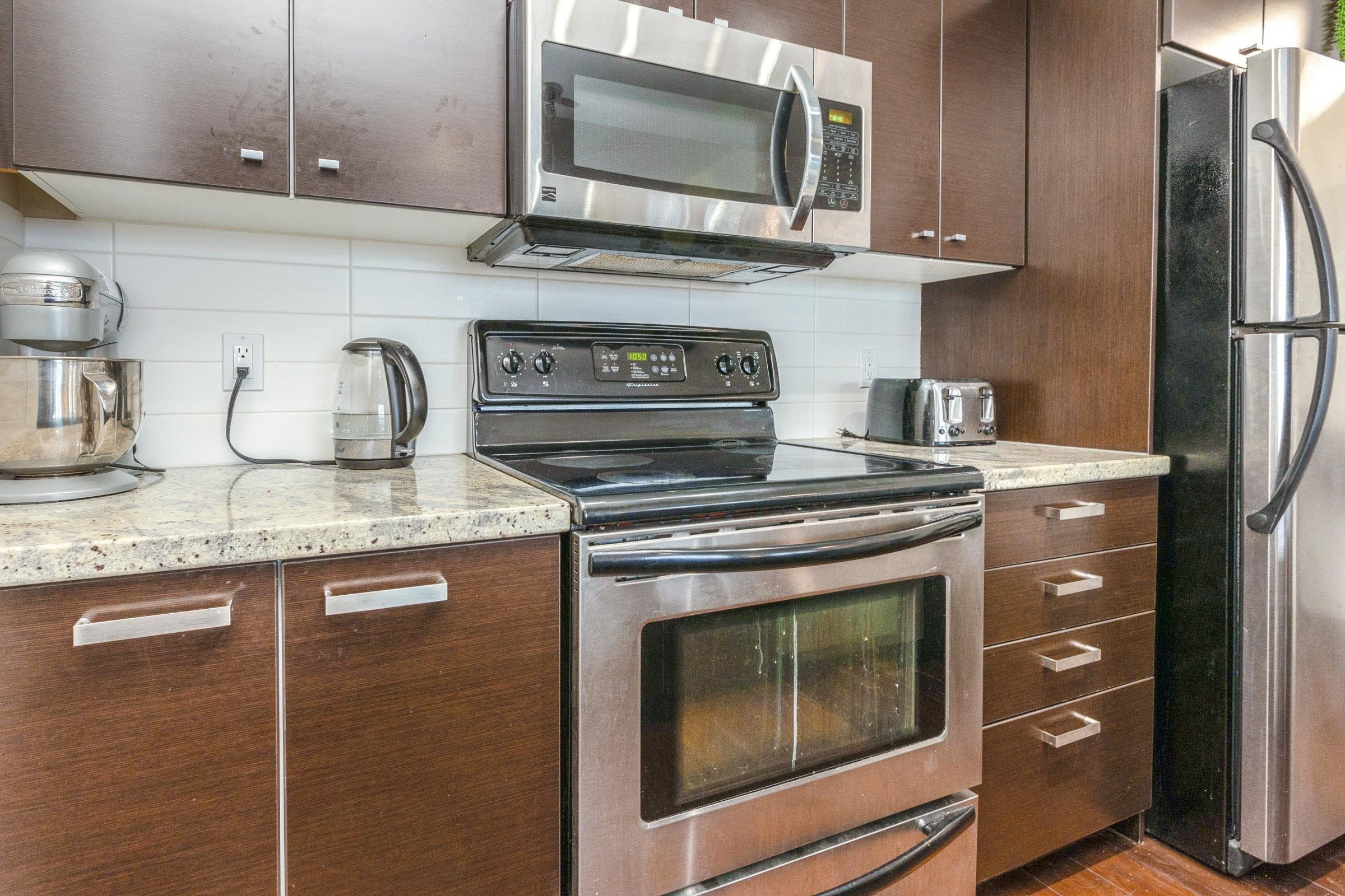 401-18755 68 Avenue, Surrey, BC