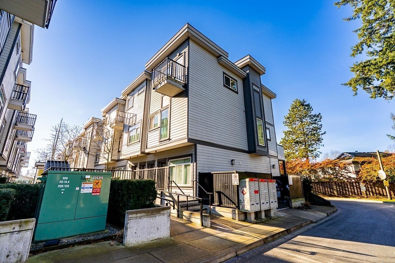 7-7247 140 Street, Surrey, BC