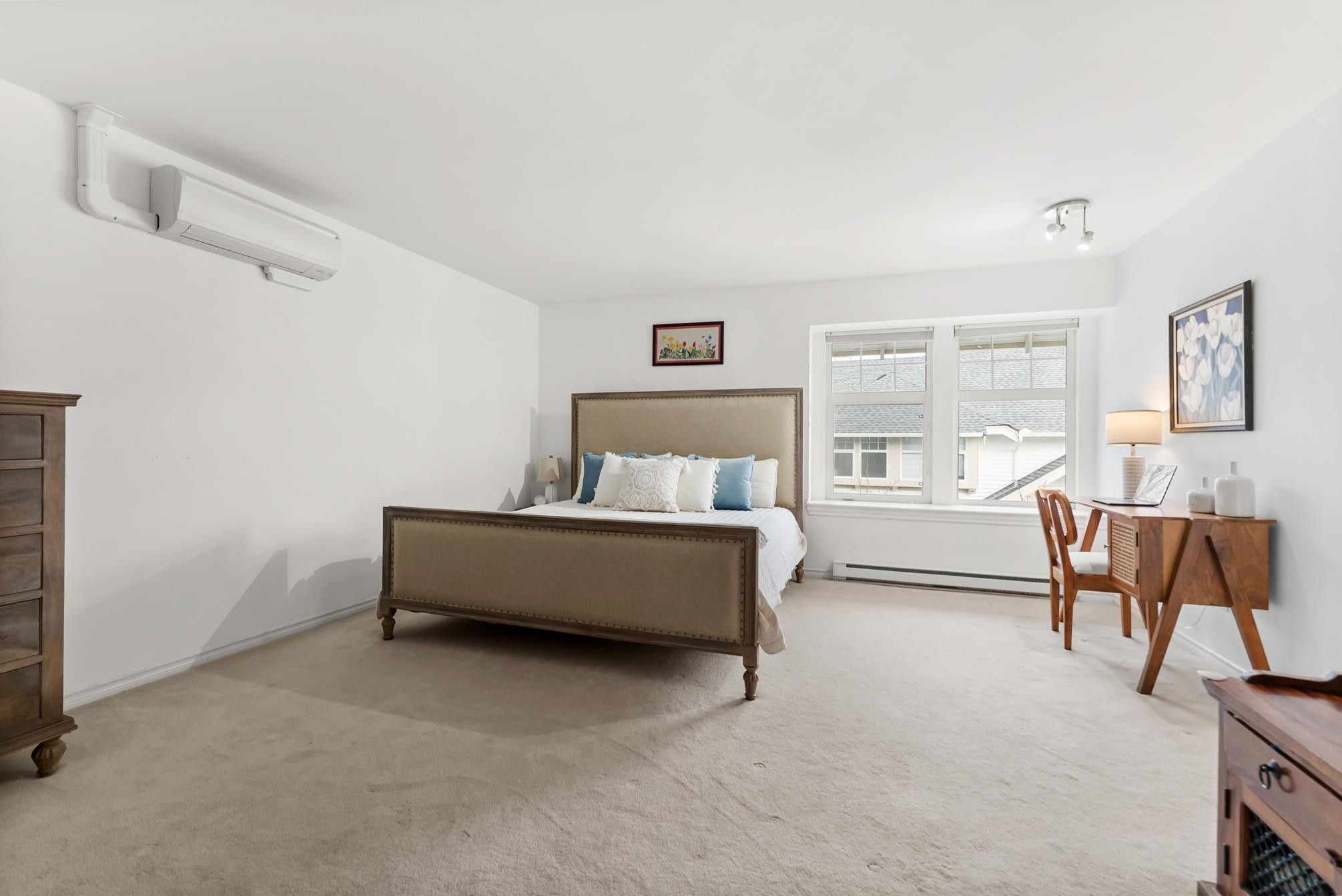 20-15037 58Th Avenue, Surrey, BC