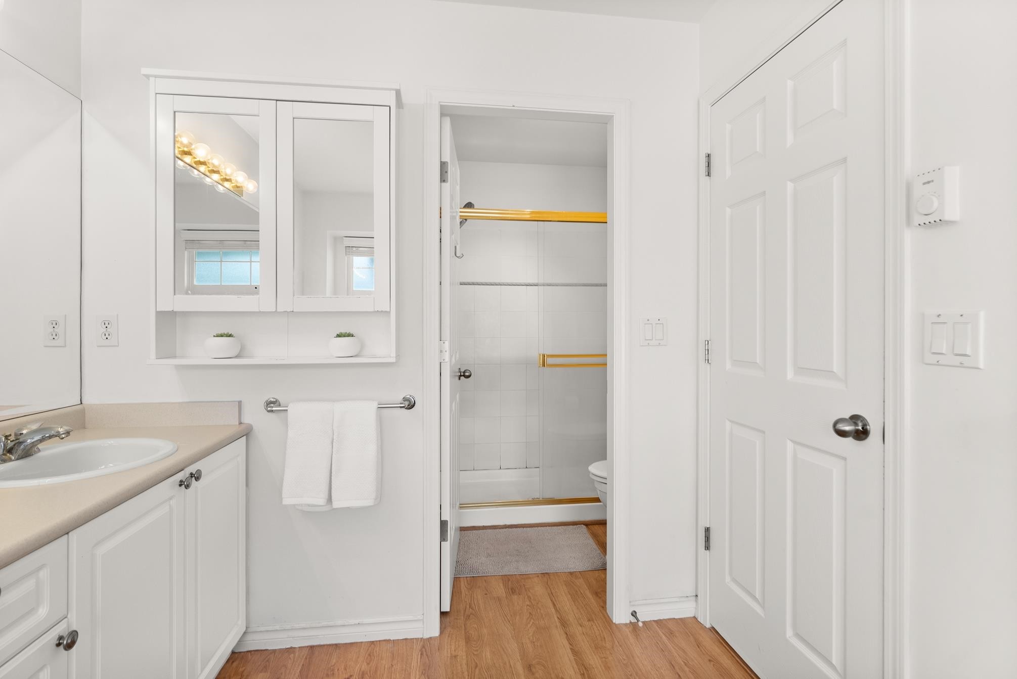 20-15037 58Th Avenue, Surrey, BC