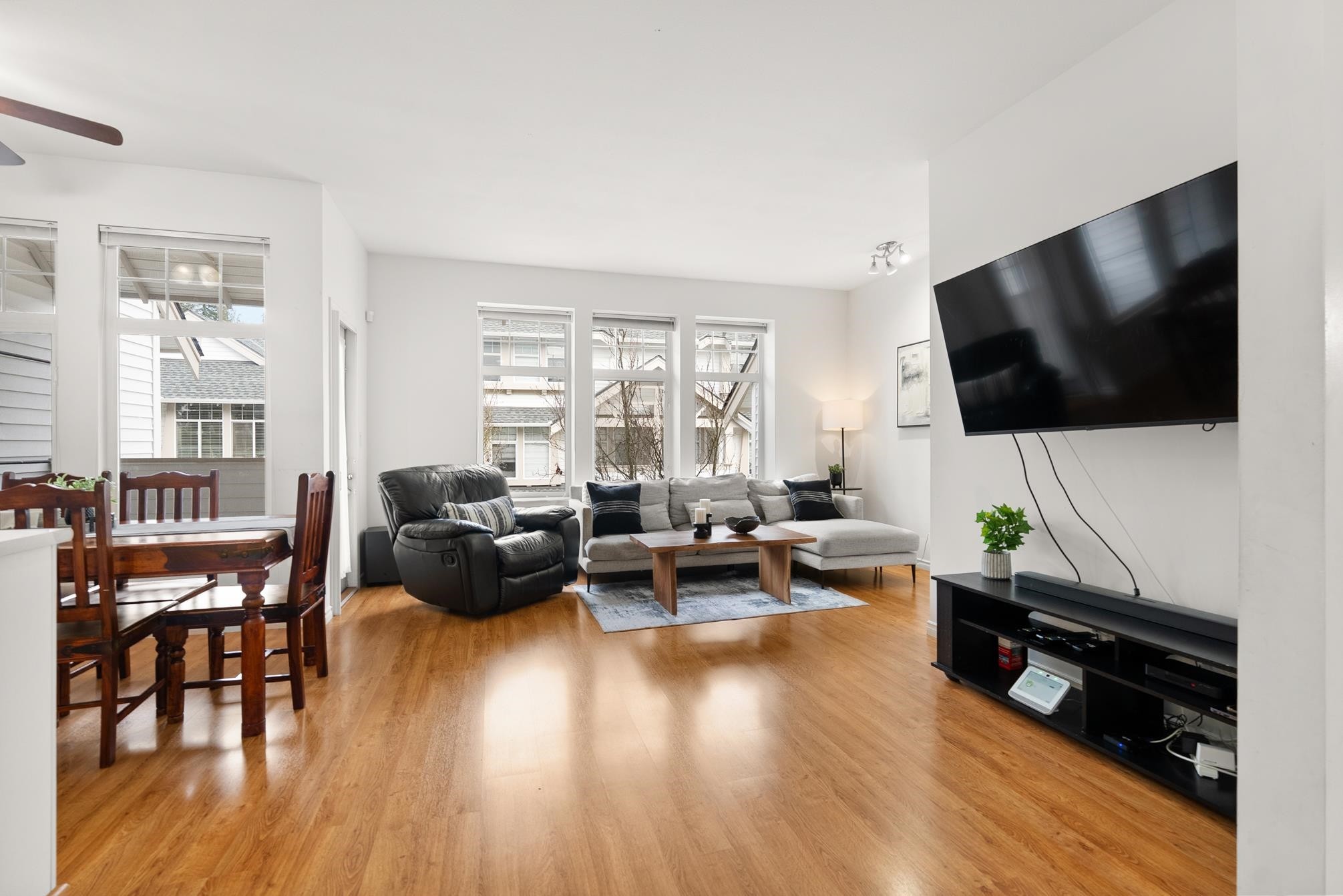 20-15037 58Th Avenue, Surrey, BC